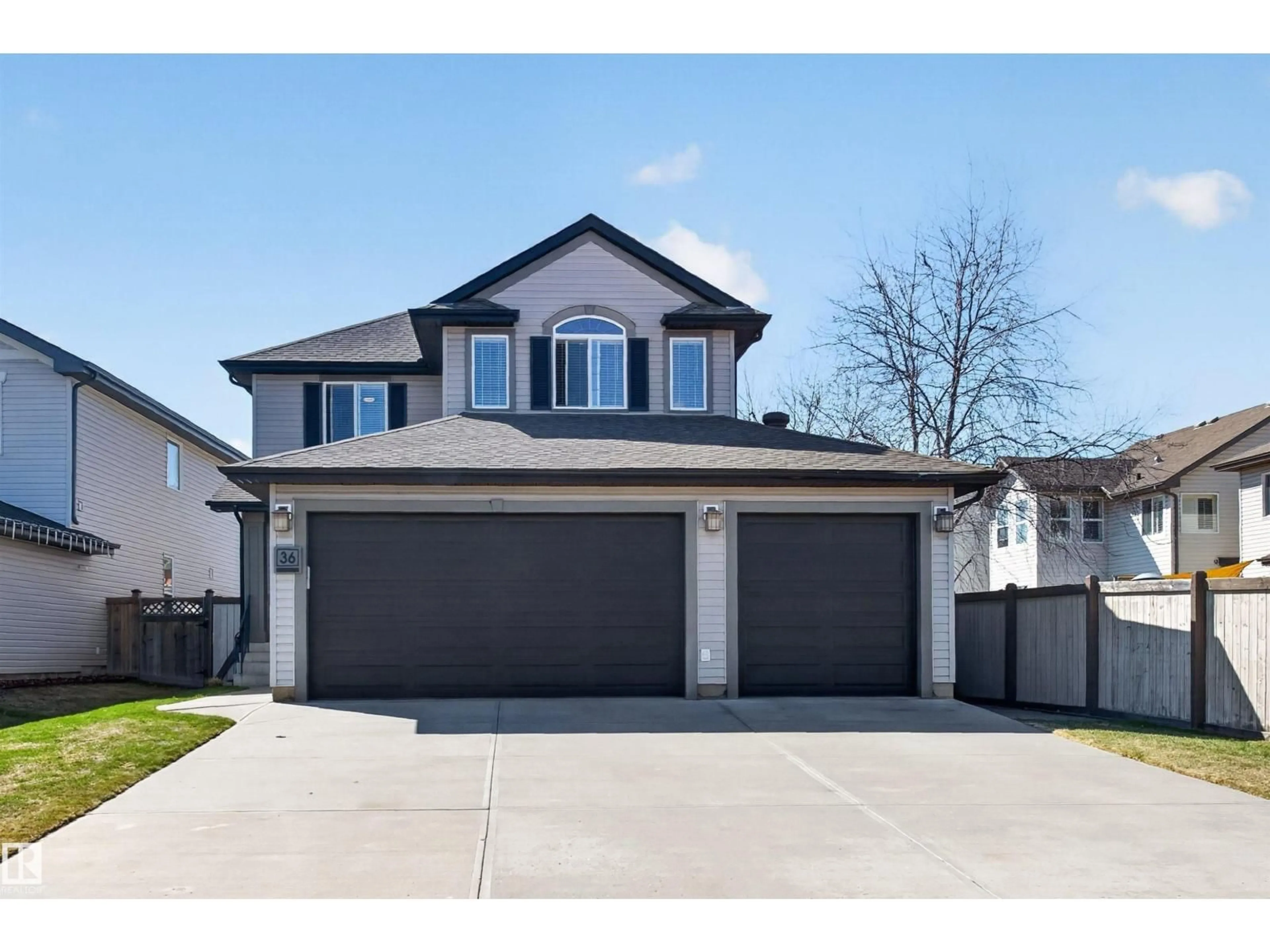 Home with vinyl exterior material, street for 36 SUMMERCOURT WY, Sherwood Park Alberta T8H2V8