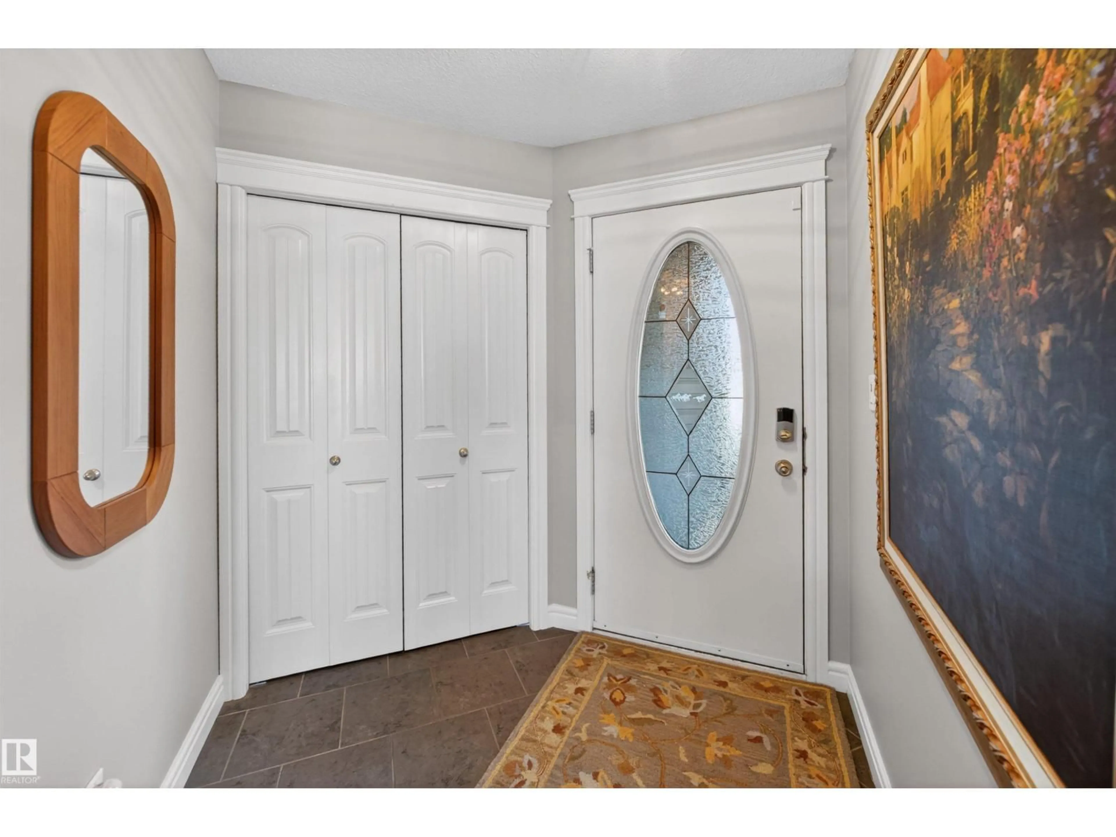 Indoor entryway for 36 SUMMERCOURT WY, Sherwood Park Alberta T8H2V8