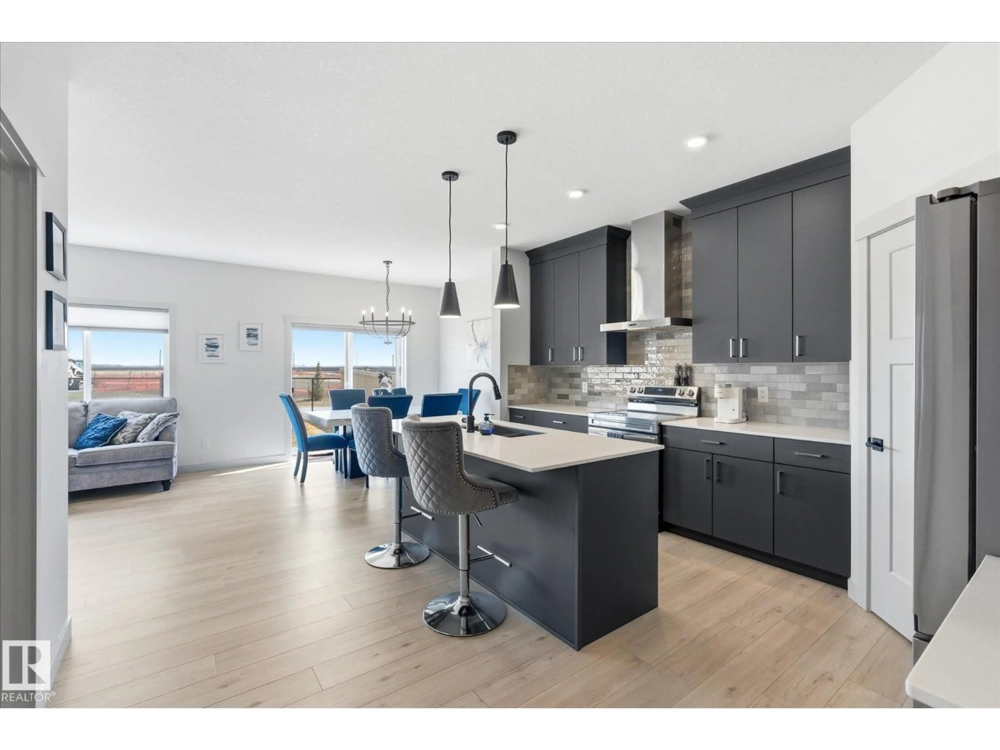 Open concept kitchen, unknown for 33 SUMAC CL, Fort Saskatchewan Alberta T8L0H6