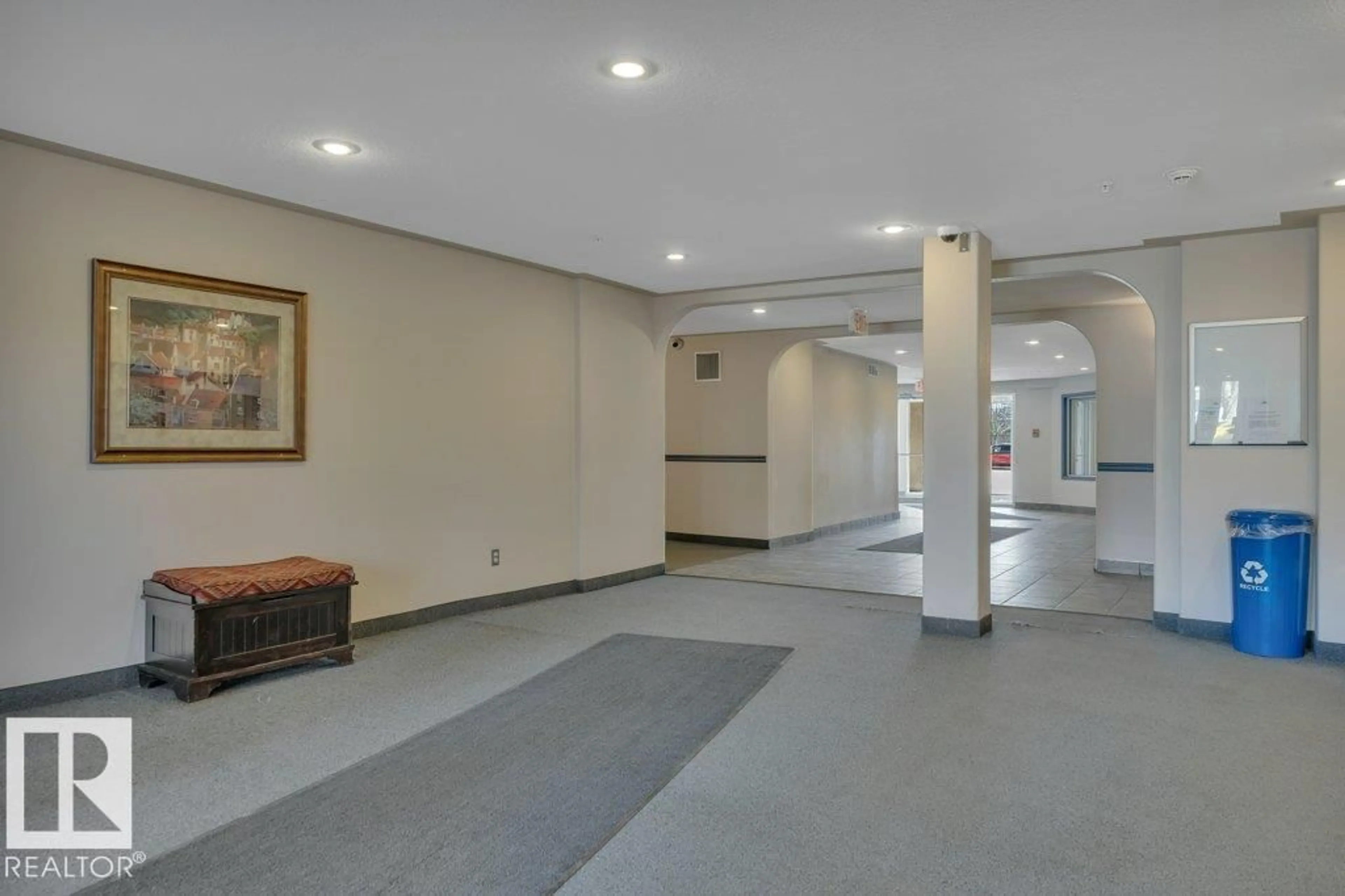 Indoor foyer for #317 - 11325 83 ST, Edmonton Alberta T5B4W5