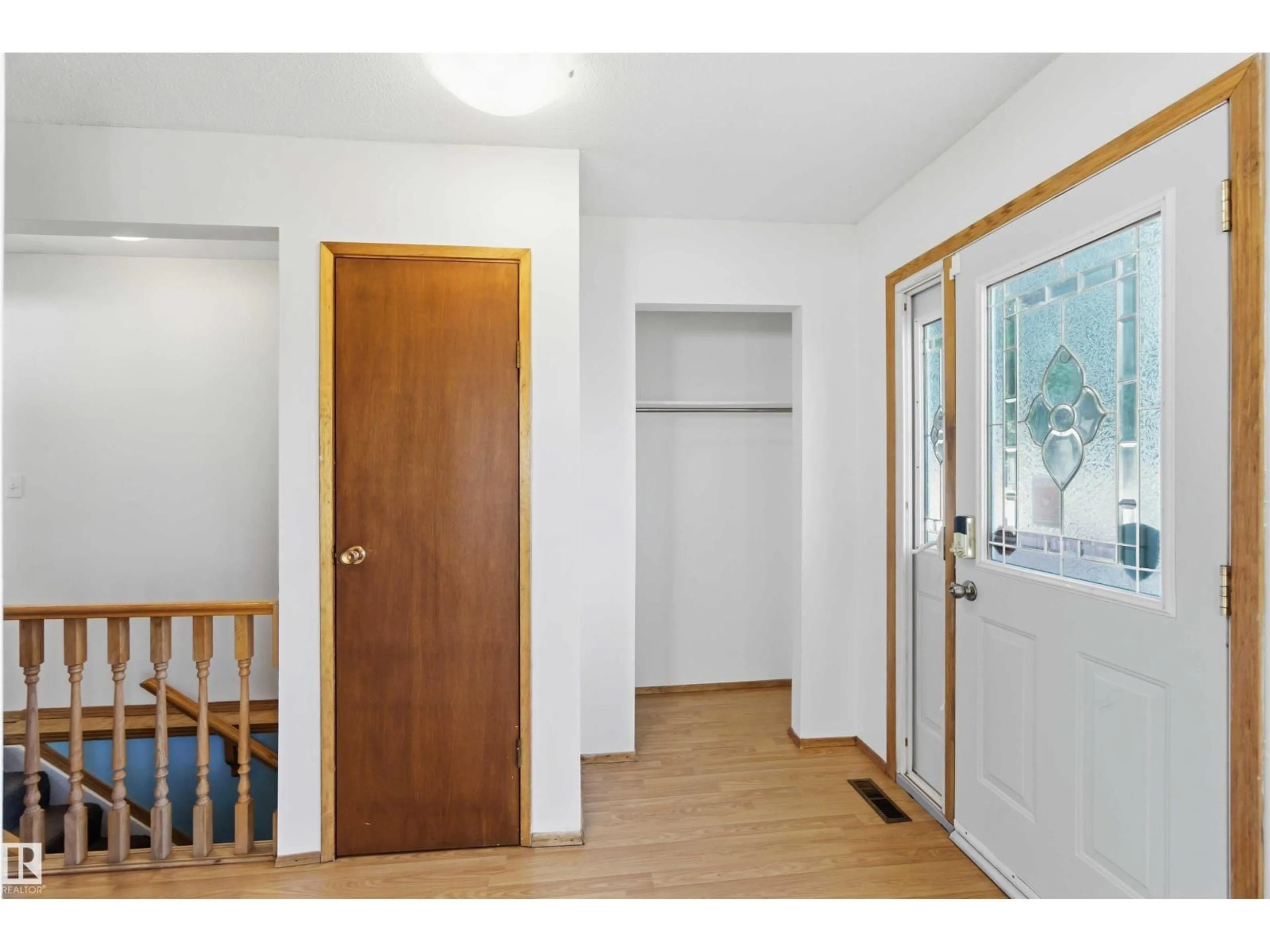 Indoor entryway for 5028 50 AV, Bruderheim Alberta T0B0S0