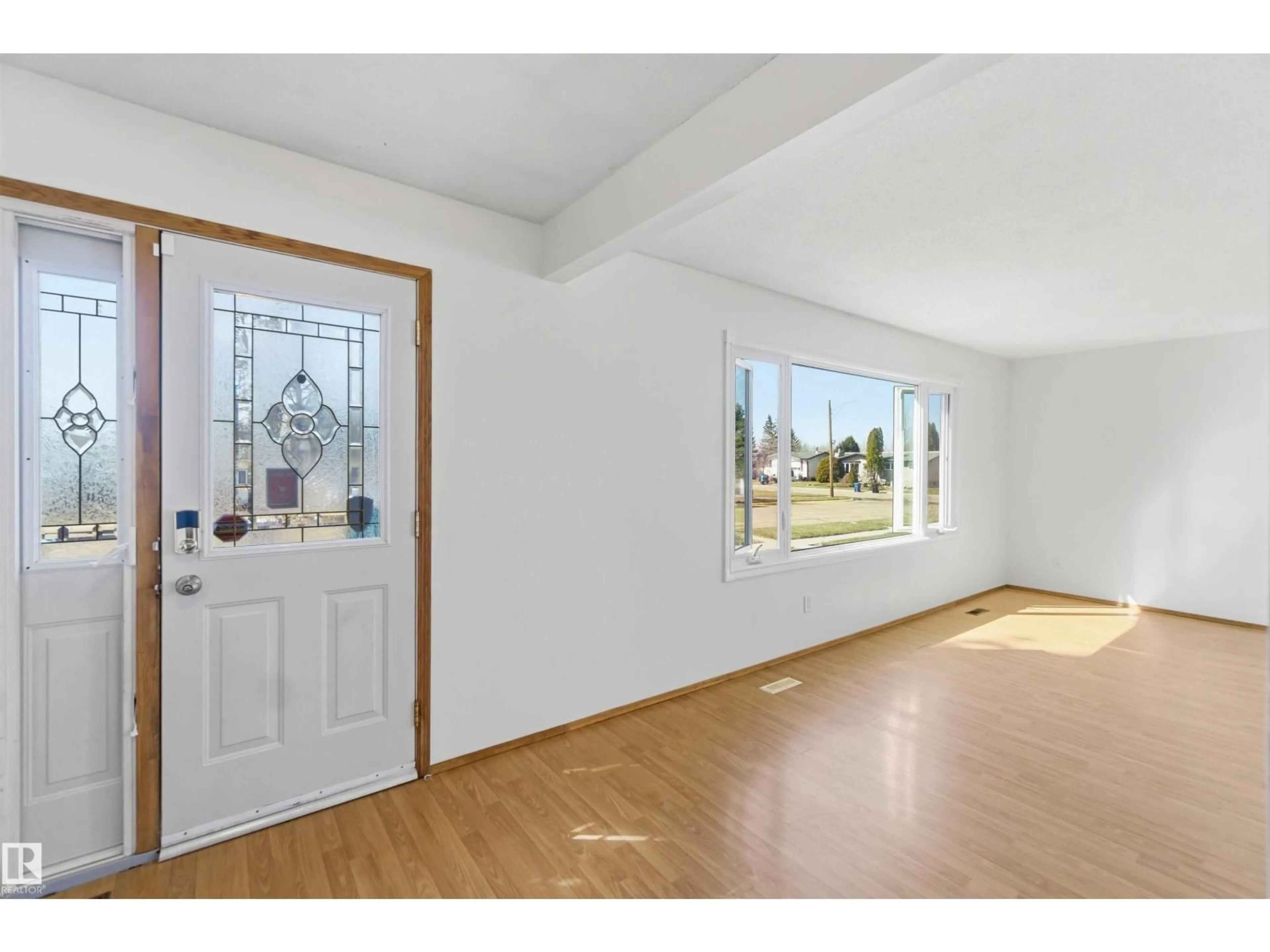 Indoor entryway for 5028 50 AV, Bruderheim Alberta T0B0S0