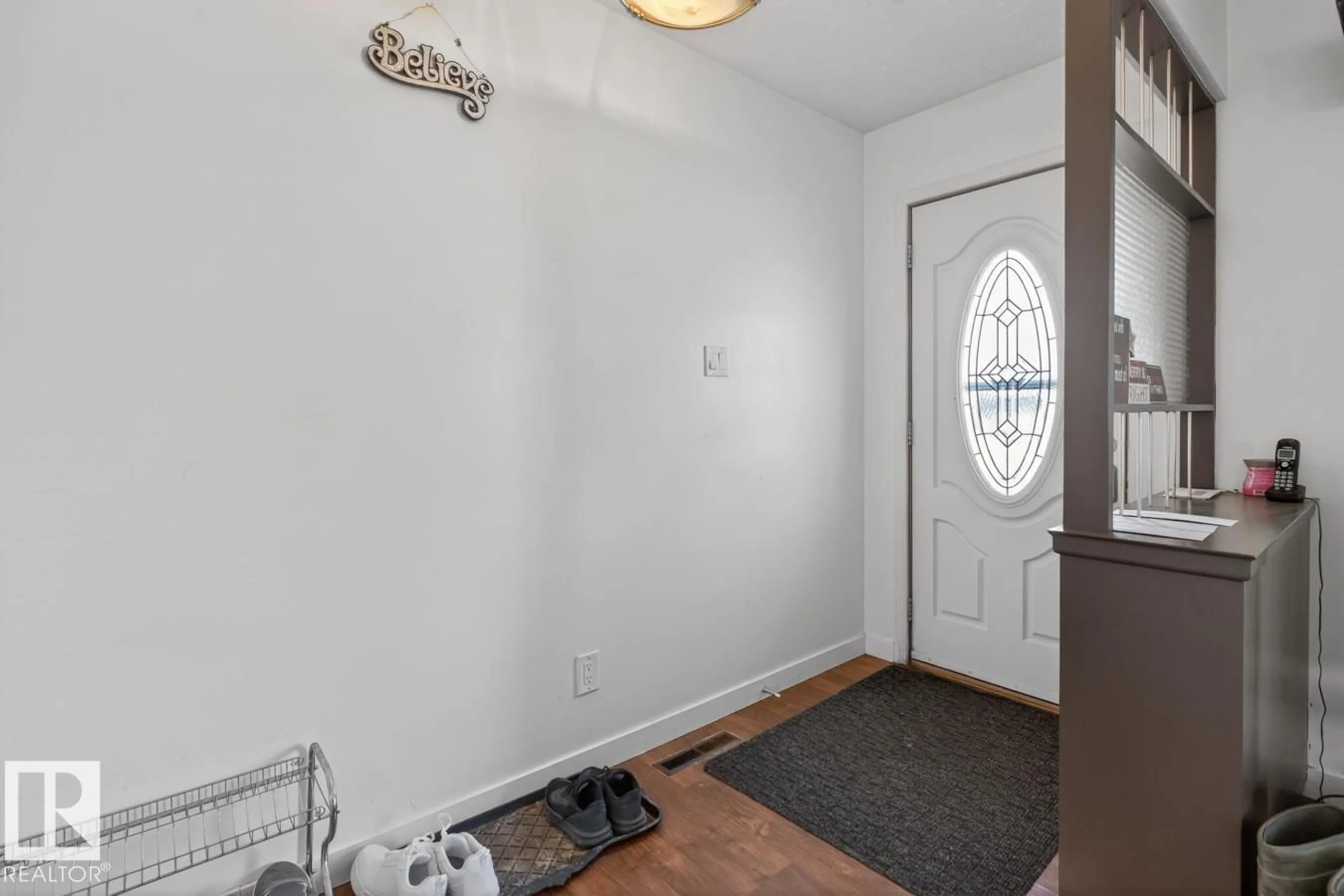 Indoor entryway for 4641 116 AV, Edmonton Alberta T5W0X5