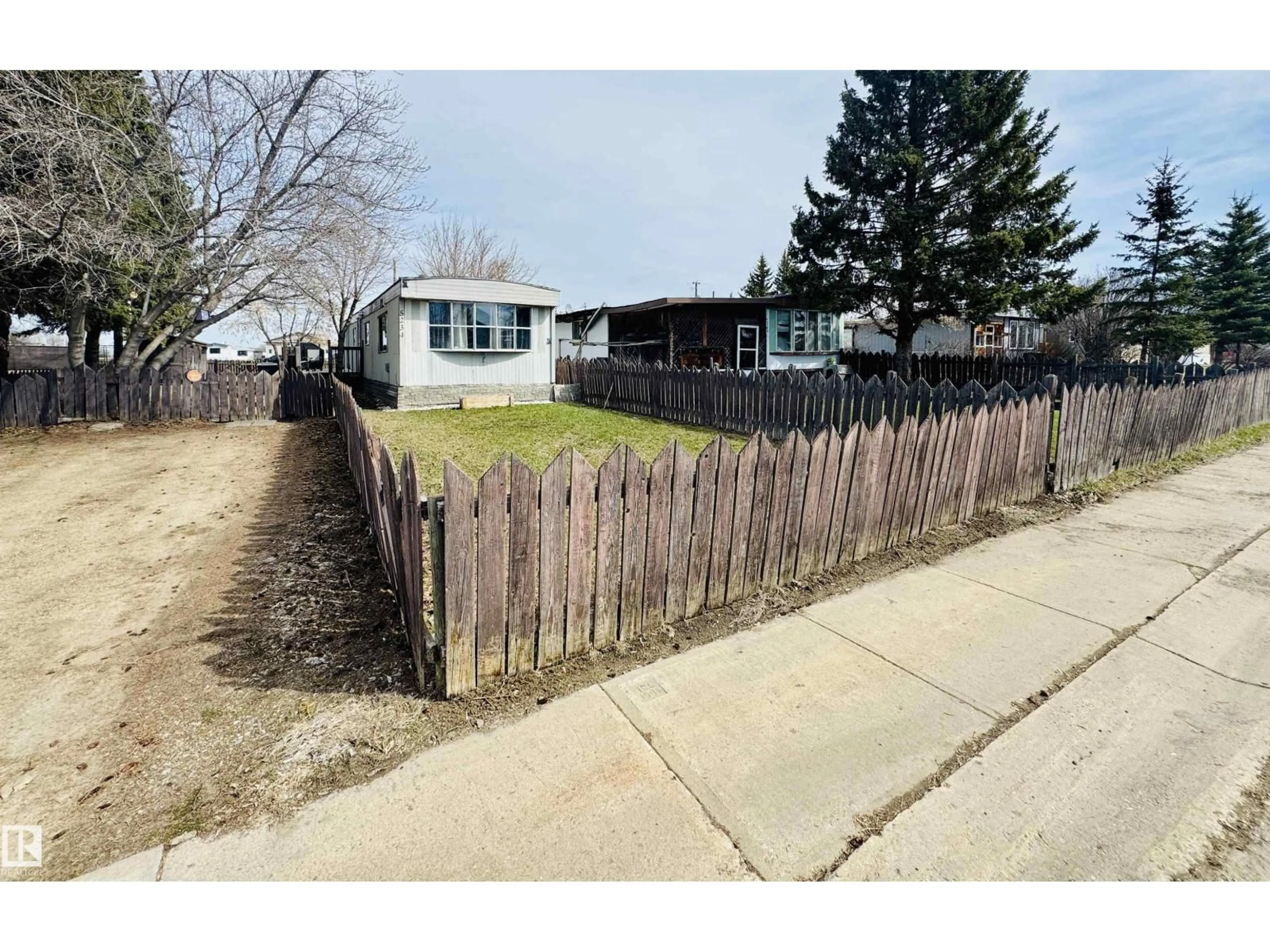 A pic from outside/outdoor area/front of a property/back of a property/a pic from drone, street for 5234 54 AV, St. Paul Town Alberta T0A3A4
