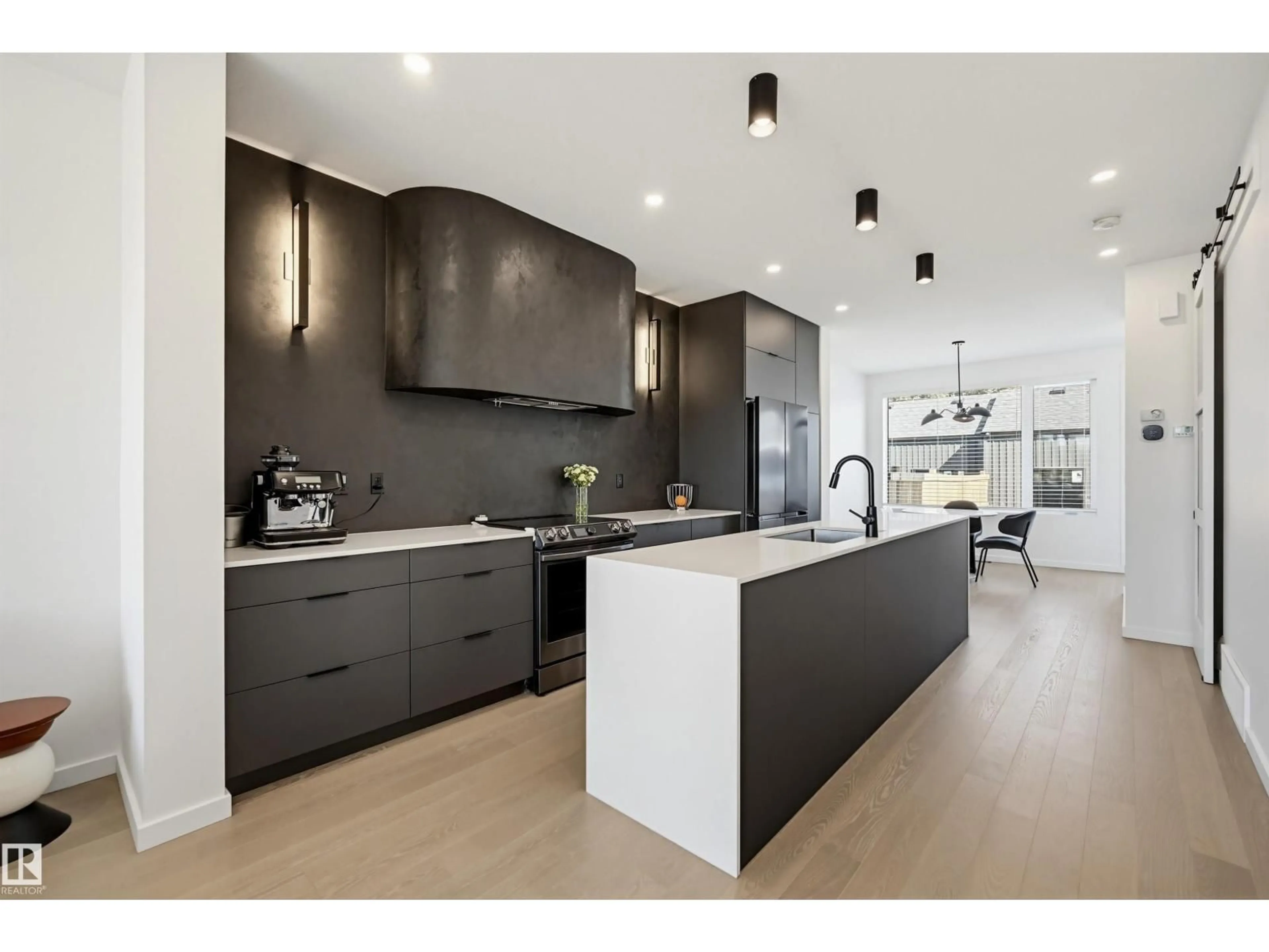 Contemporary kitchen, unknown for 8518 79 AV, Edmonton Alberta T6C0R4