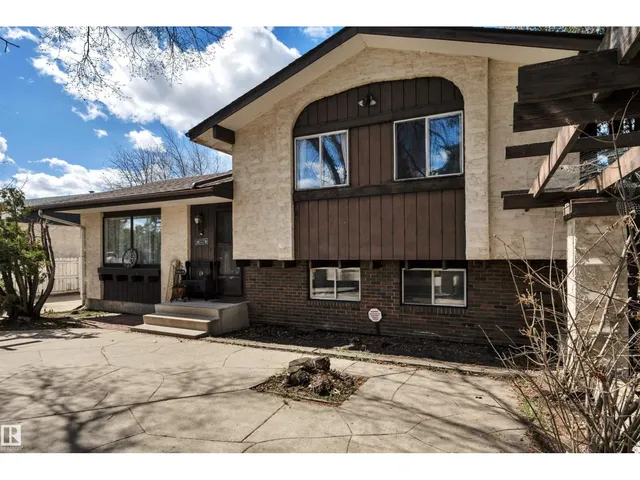 5718 GARDEN MEADOWS DRIVE, Wetaskiwin 2
