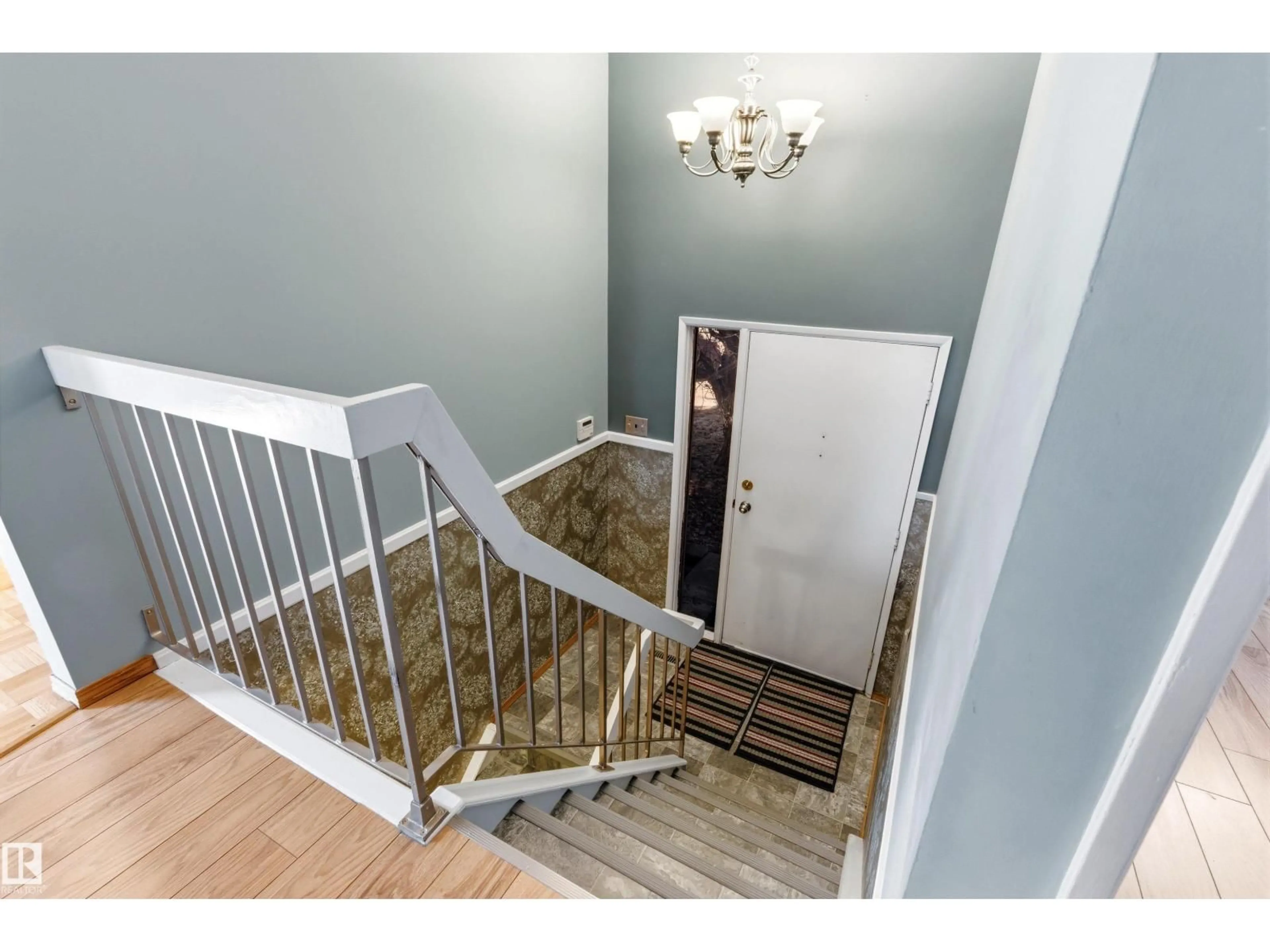 Indoor entryway for 106 WESTGLEN CR, Spruce Grove Alberta T7X1V7