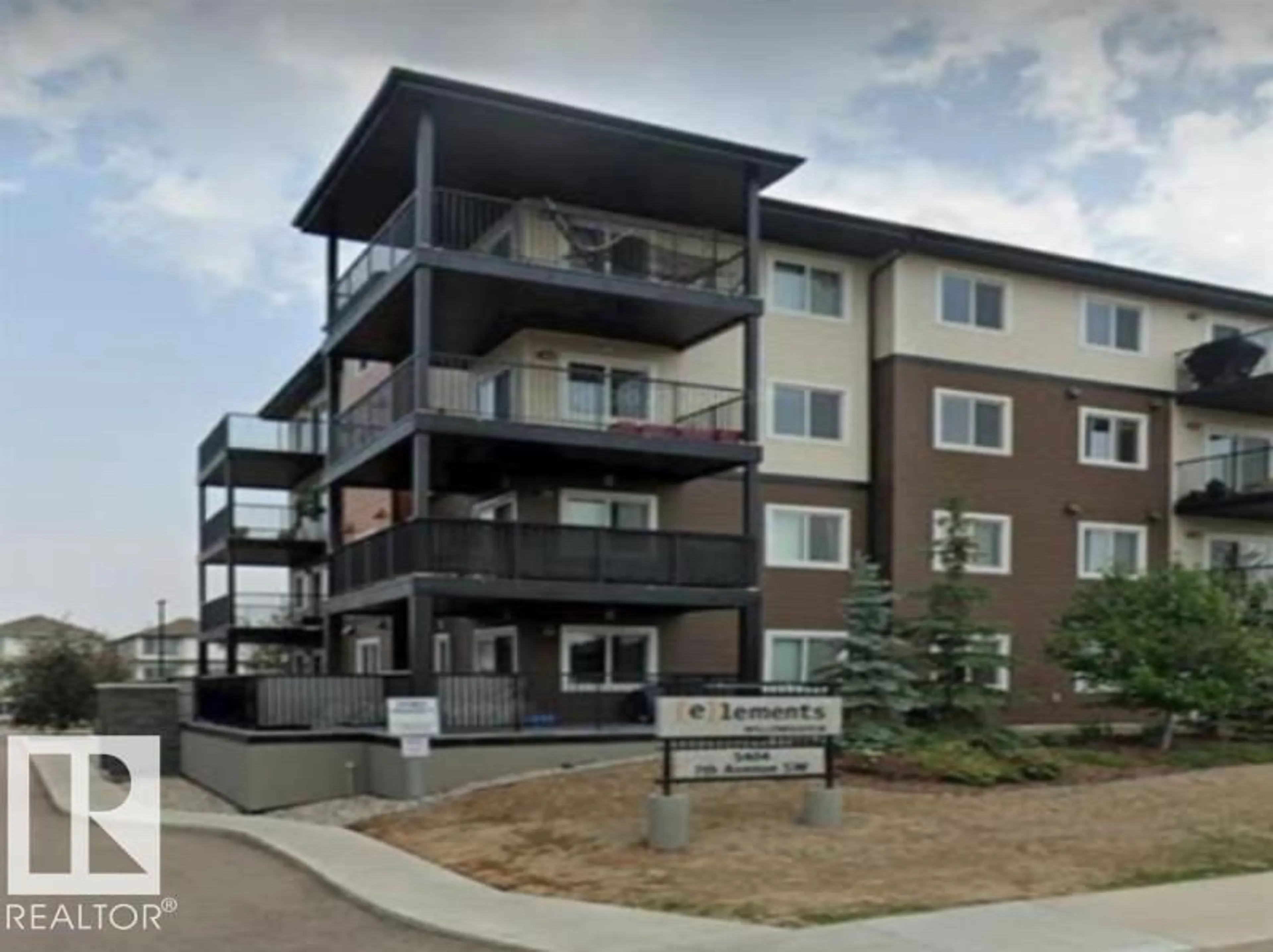 A pic from outside/outdoor area/front of a property/back of a property/a pic from drone, building for 120 - 5404 7 AV, Edmonton Alberta T6X2X4