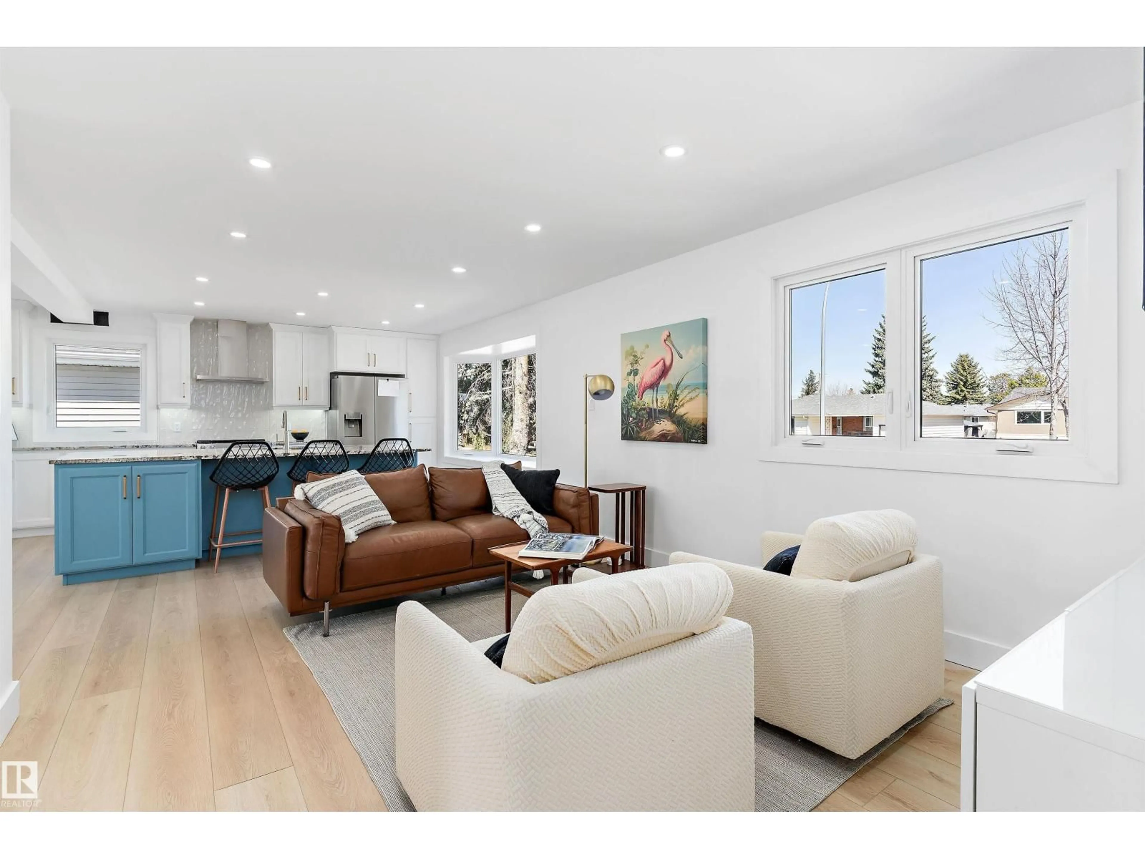 Living room with furniture, unknown for NW - 9448 76 ST, Edmonton Alberta T6C2K6
