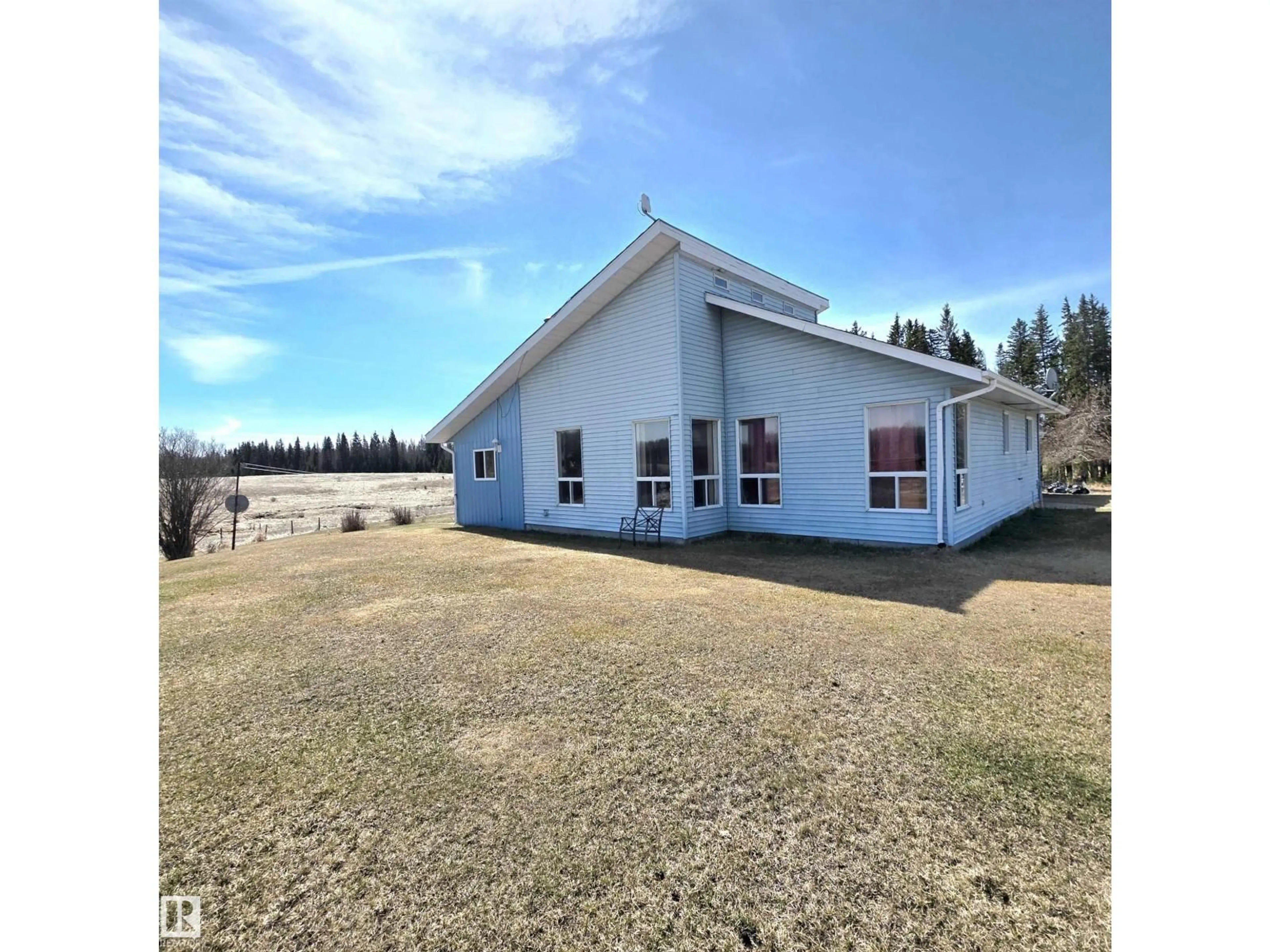 A pic from outside/outdoor area/front of a property/back of a property/a pic from drone, building for 52507 RANGE ROAD 73, Rural Parkland County Alberta T0E0T0