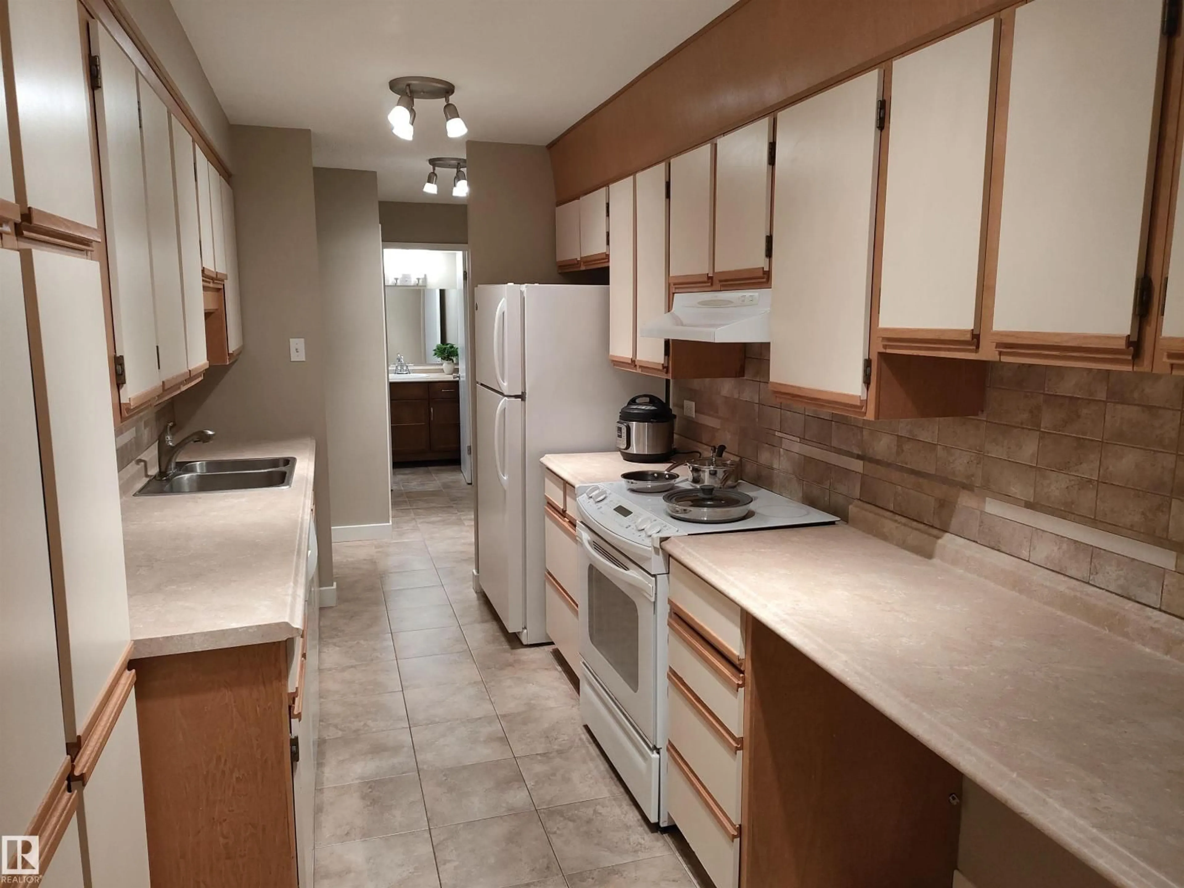 Standard kitchen, unknown for #101 - 9737 112 ST, Edmonton Alberta T5K1L3