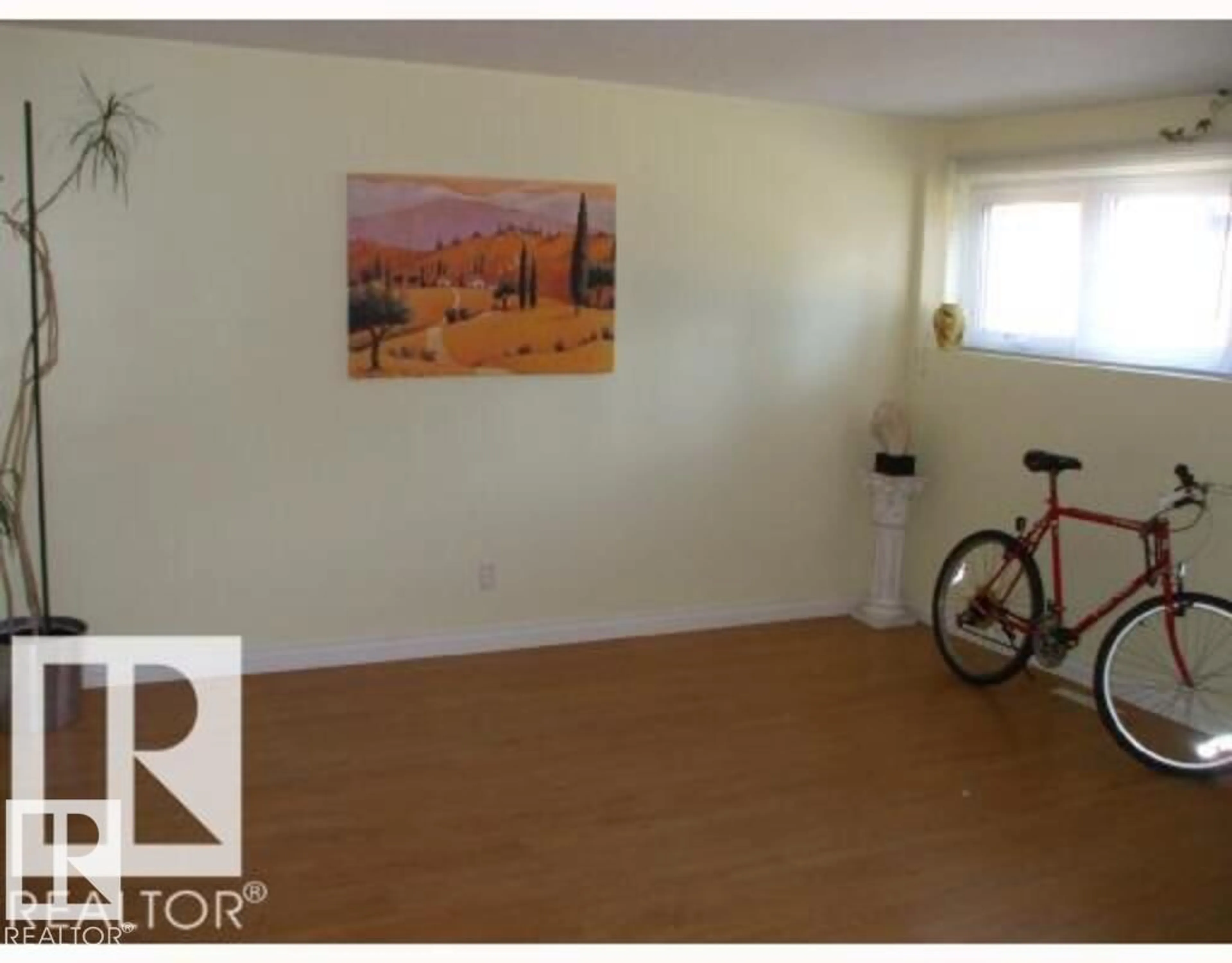 A pic of a room for #2 - 6920 101 AV NW, Edmonton Alberta T6A0H7
