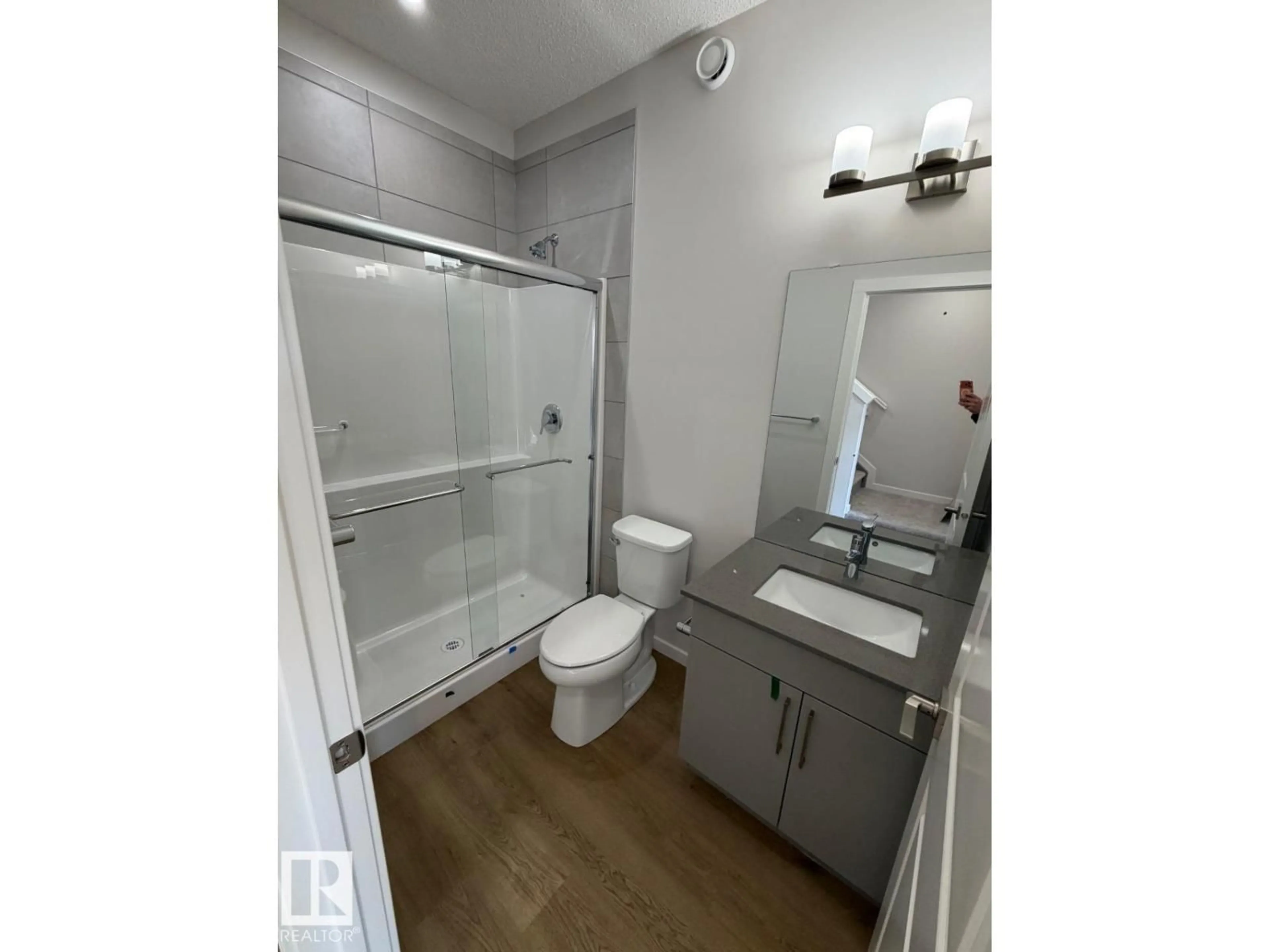 A pic of a room for 305 EDGEMONT DR, Edmonton Alberta T6M3G7