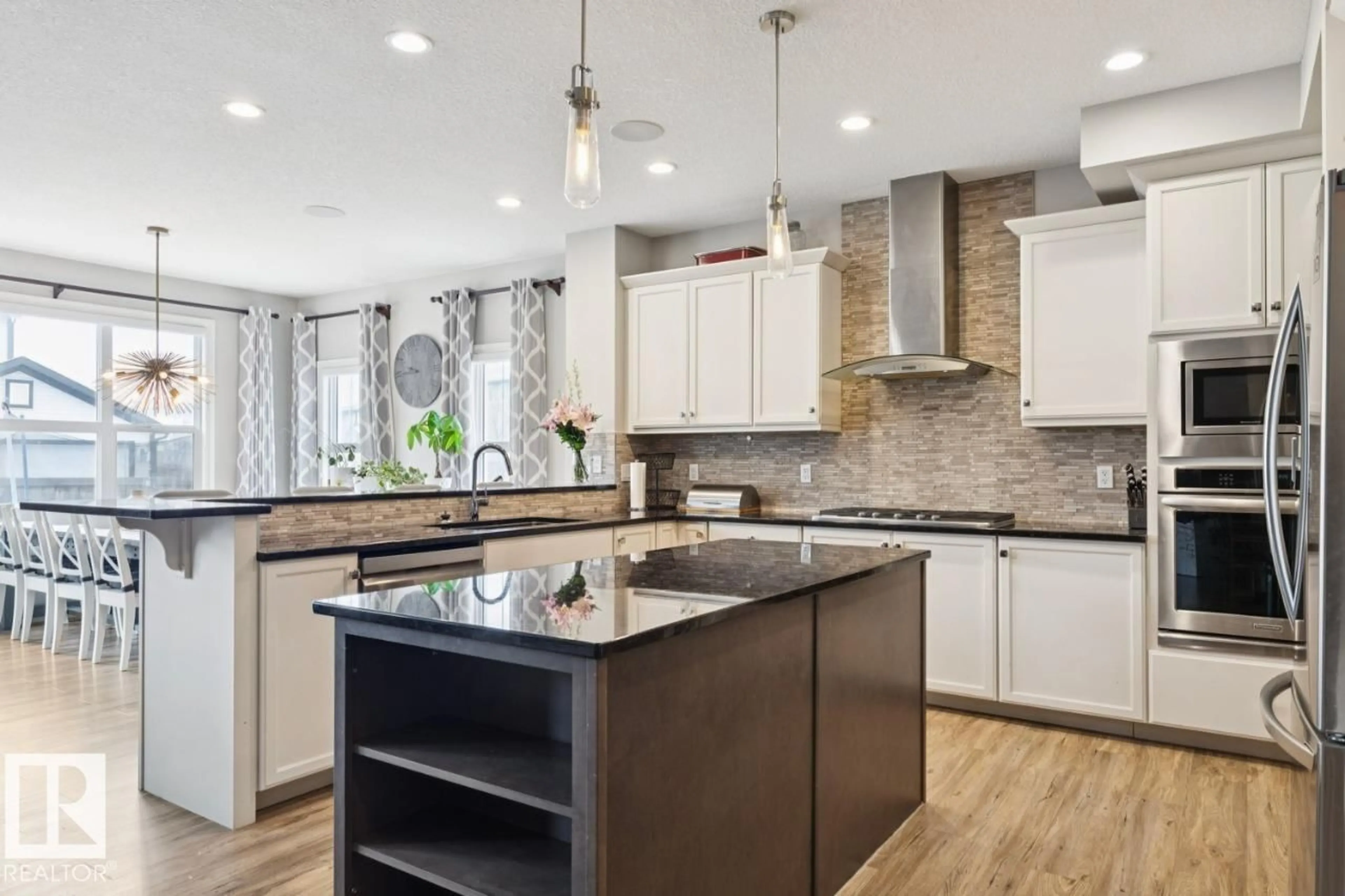 Contemporary kitchen, unknown for 1351 SECORD LANDING LD, Edmonton Alberta T5T5W7