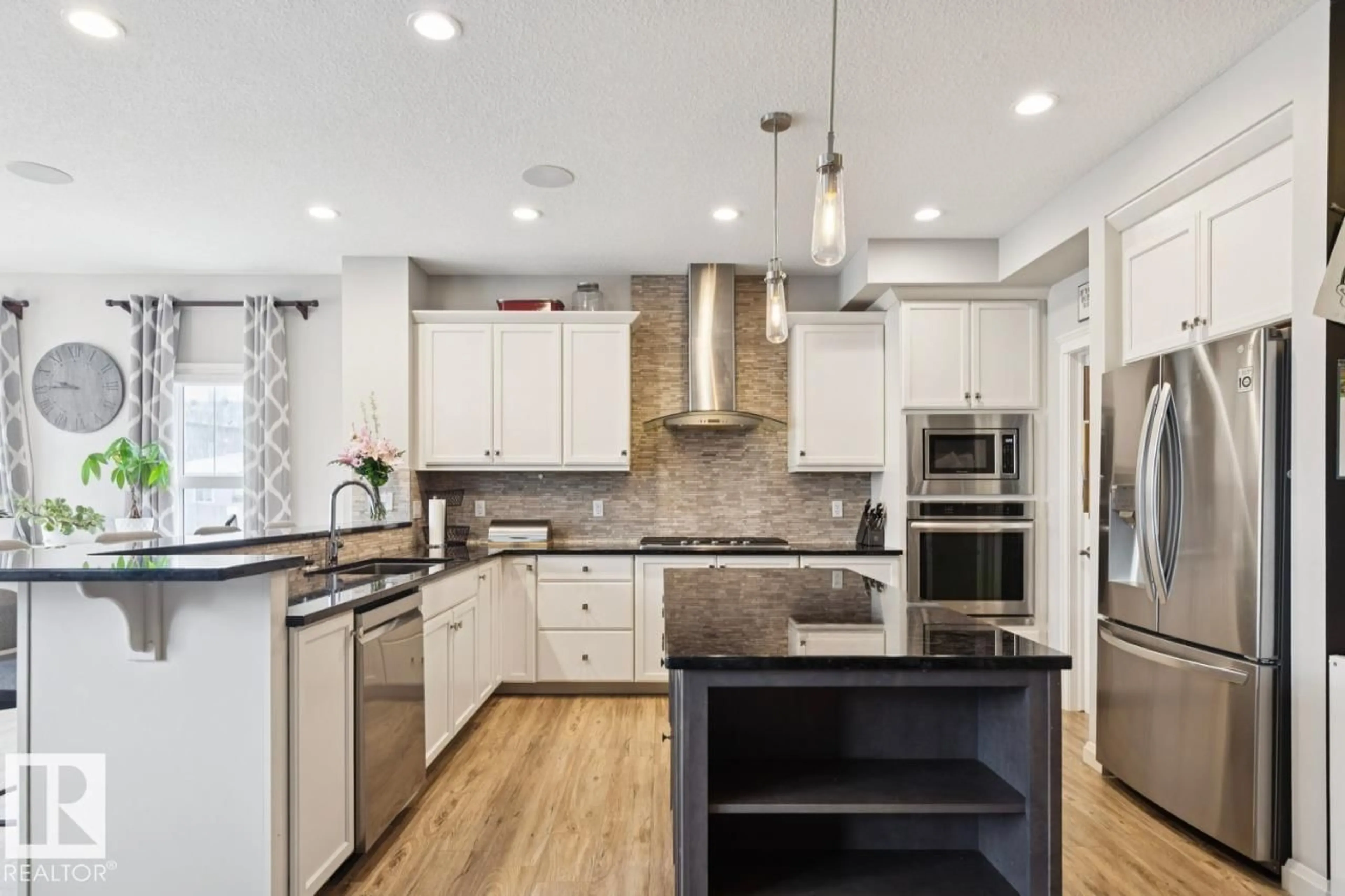 Contemporary kitchen, unknown for 1351 SECORD LANDING LD, Edmonton Alberta T5T5W7