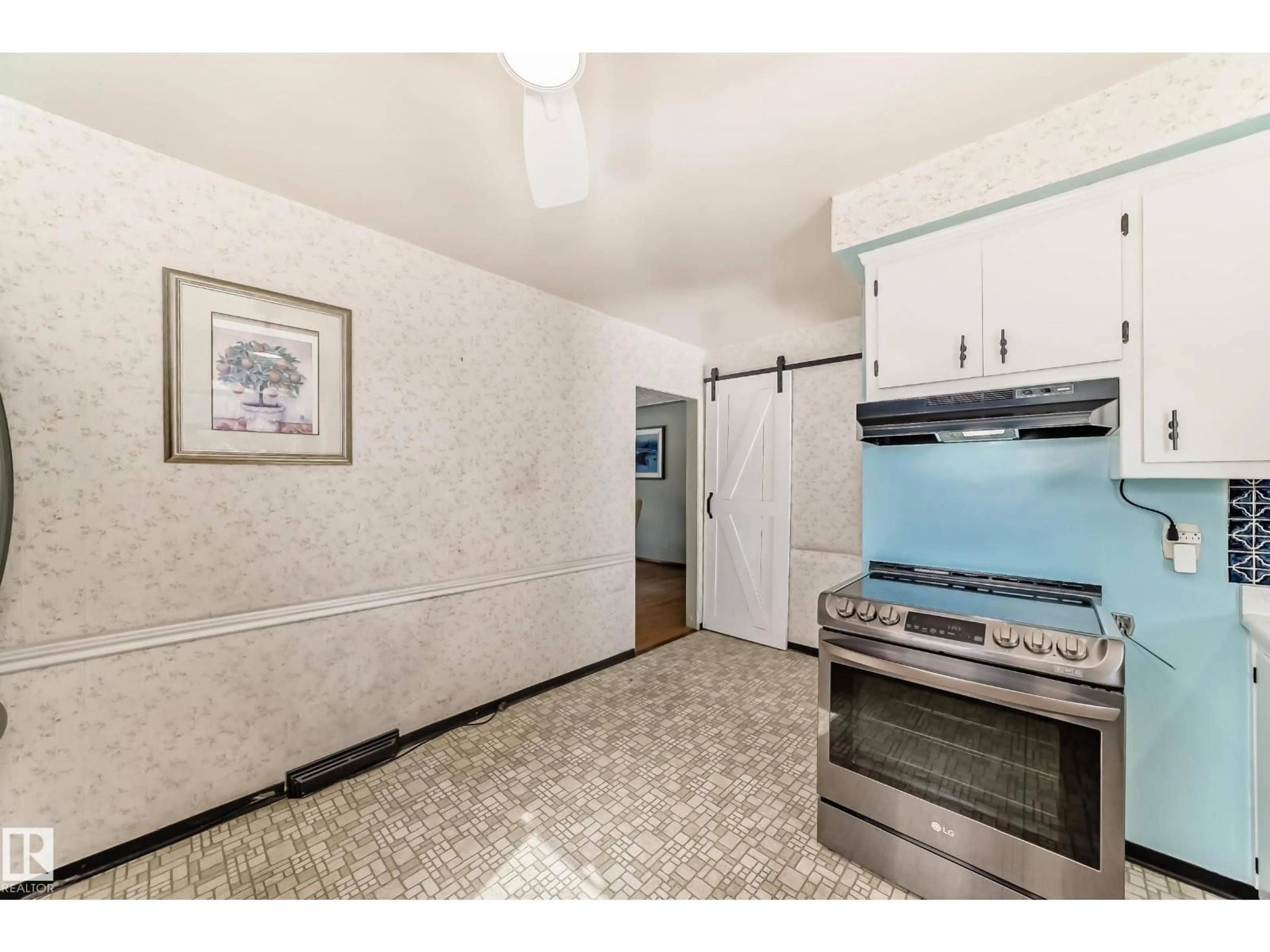 Standard kitchen, unknown for NW - 10927 146 ST, Edmonton Alberta T5N3A8