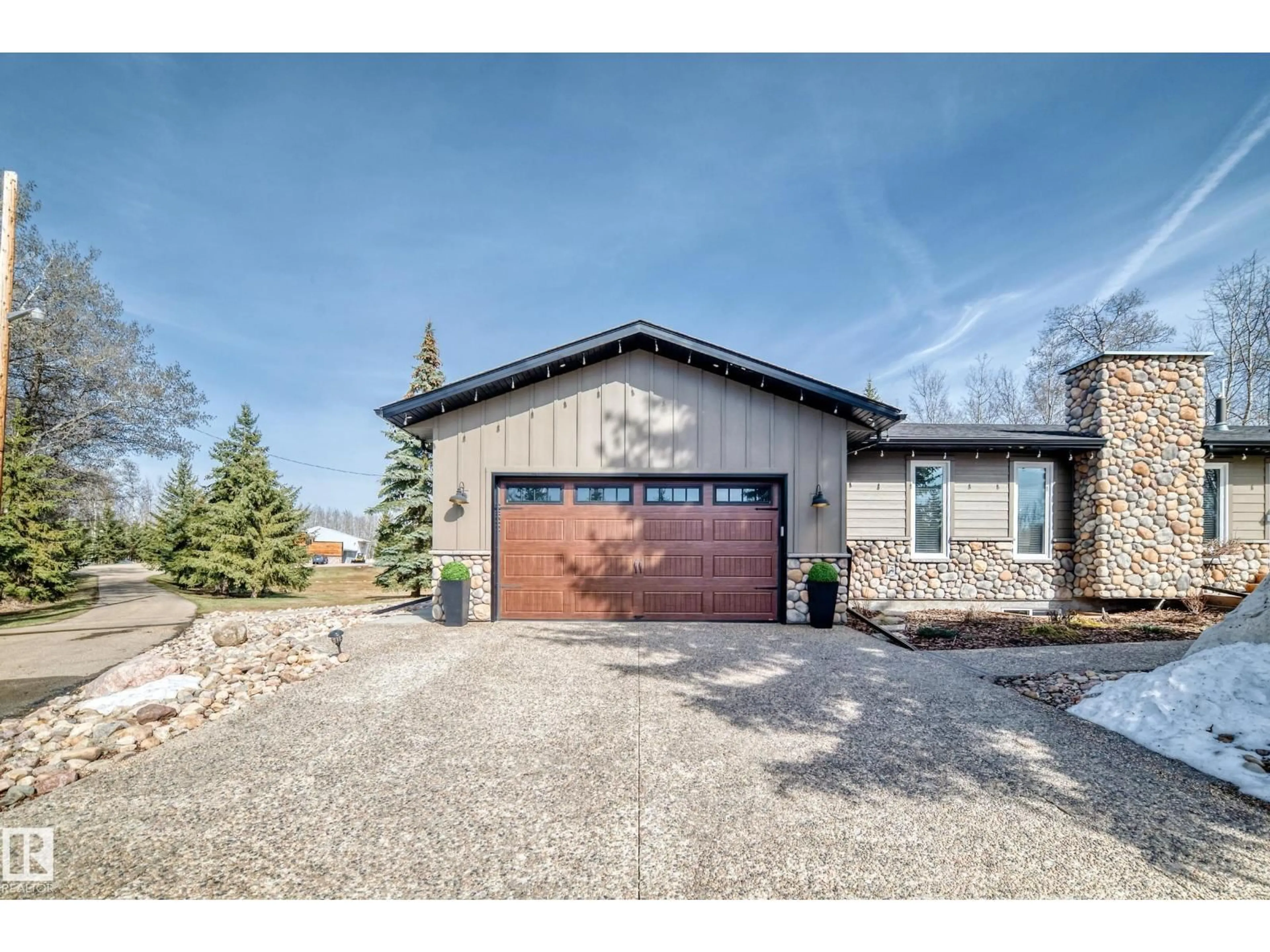 Indoor garage for 52467 - 5 RGE ROAD 214, Rural Strathcona County Alberta T8E2G8