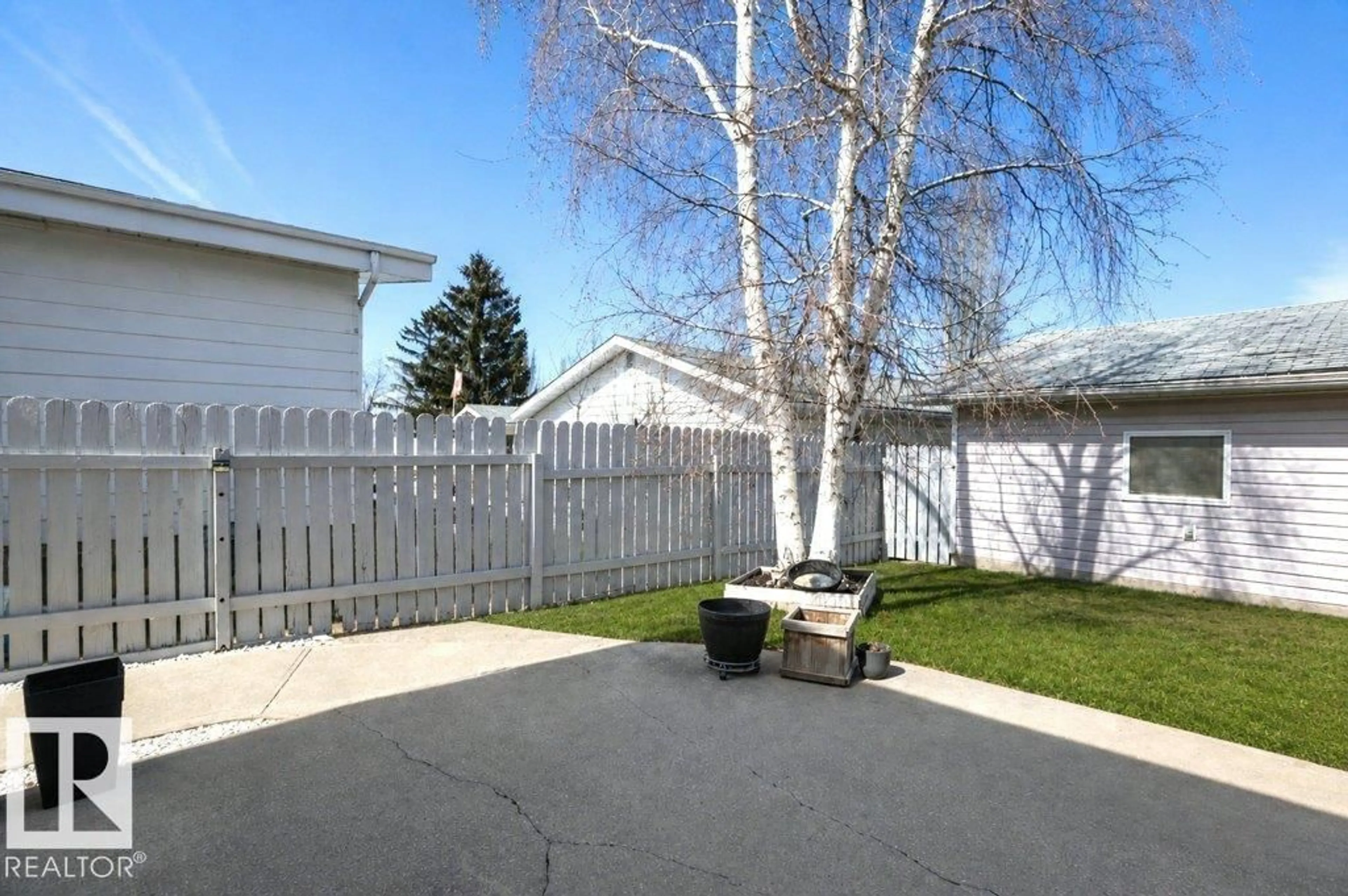 Patio, street for 10812 109 ST, Westlock Alberta T7P1C4