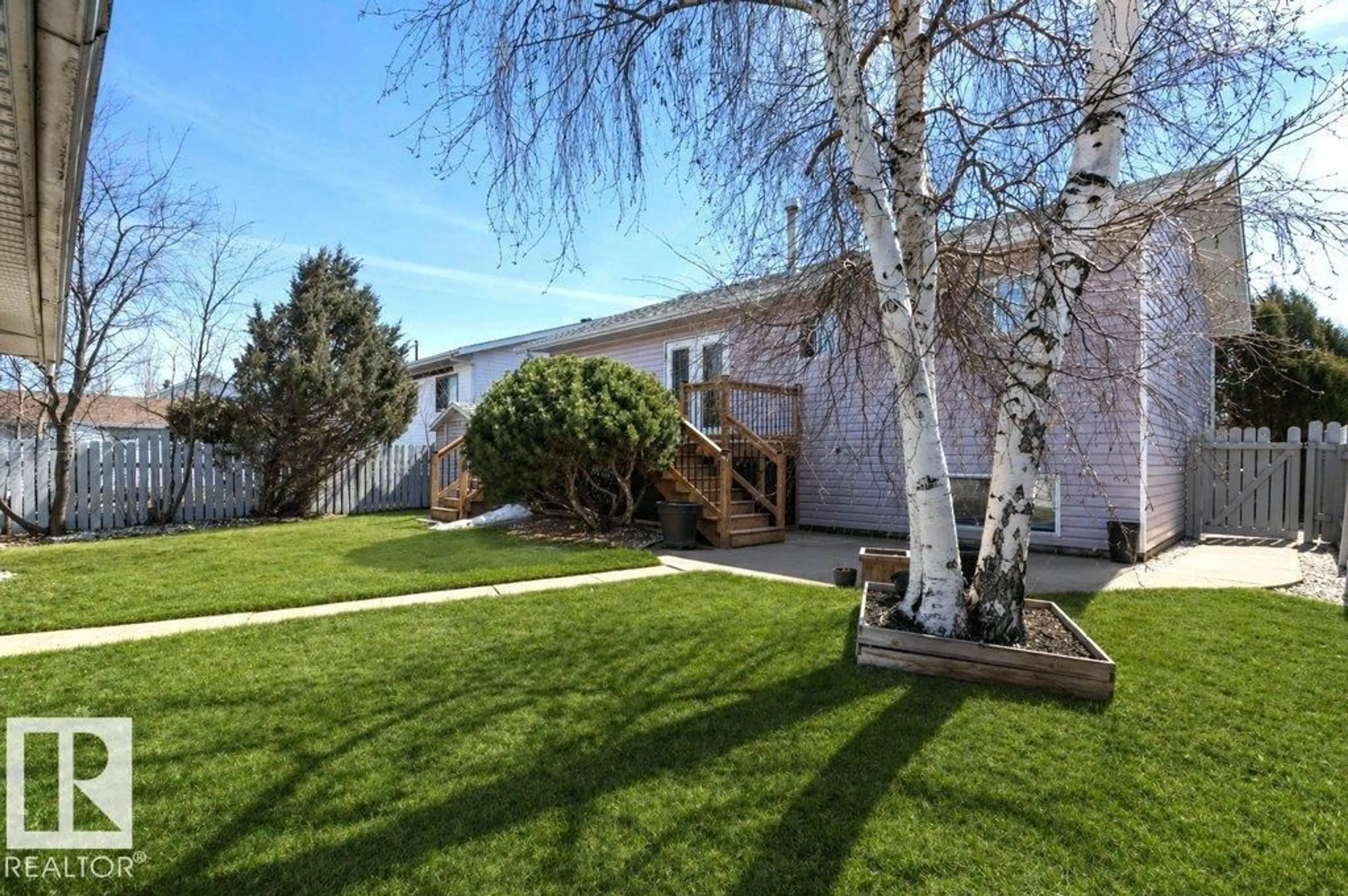 Patio, unknown for 10812 109 ST, Westlock Alberta T7P1C4