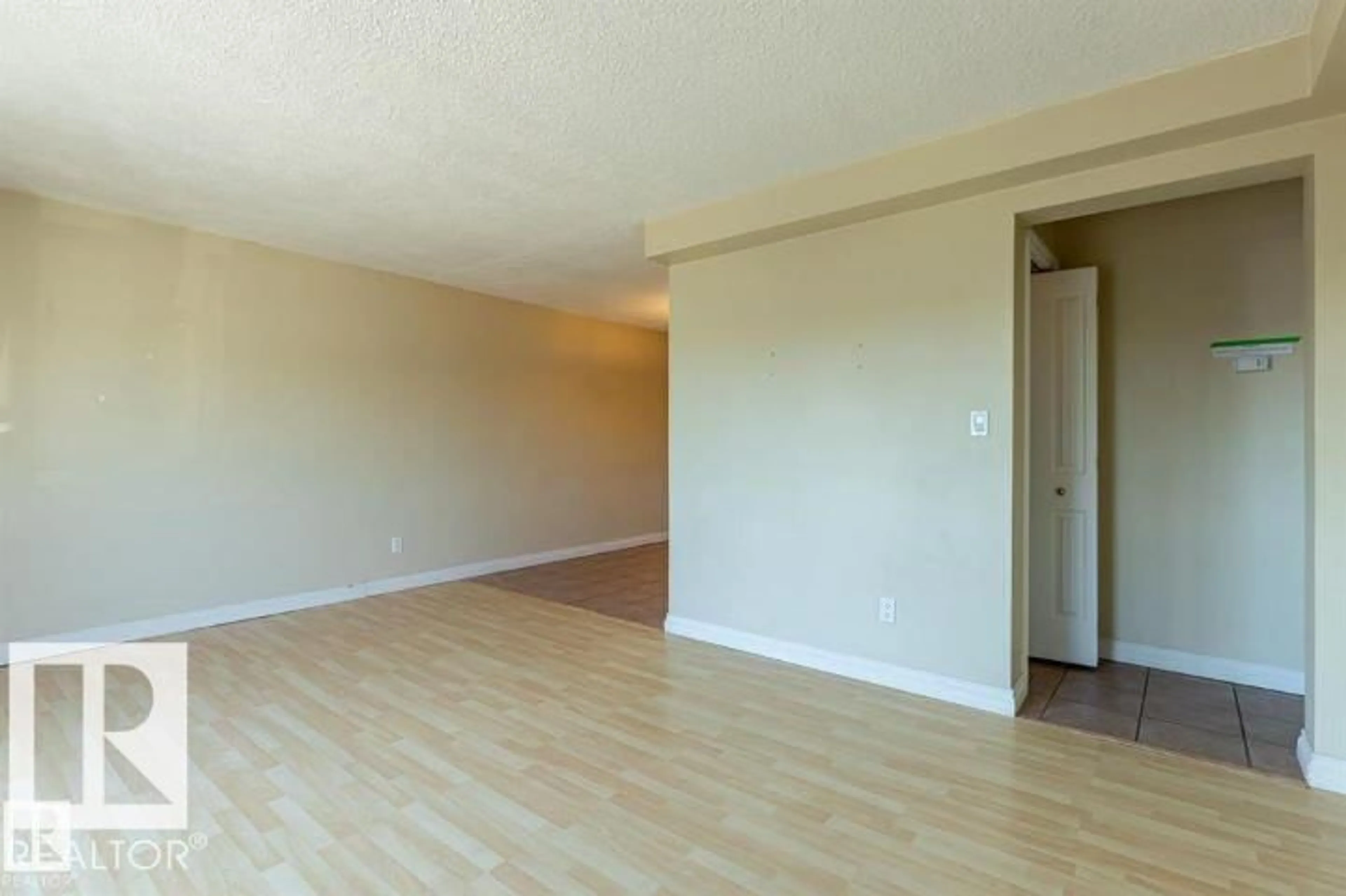 A pic of a room for 307 - 8215 83 AV, Edmonton Alberta T6C1A7