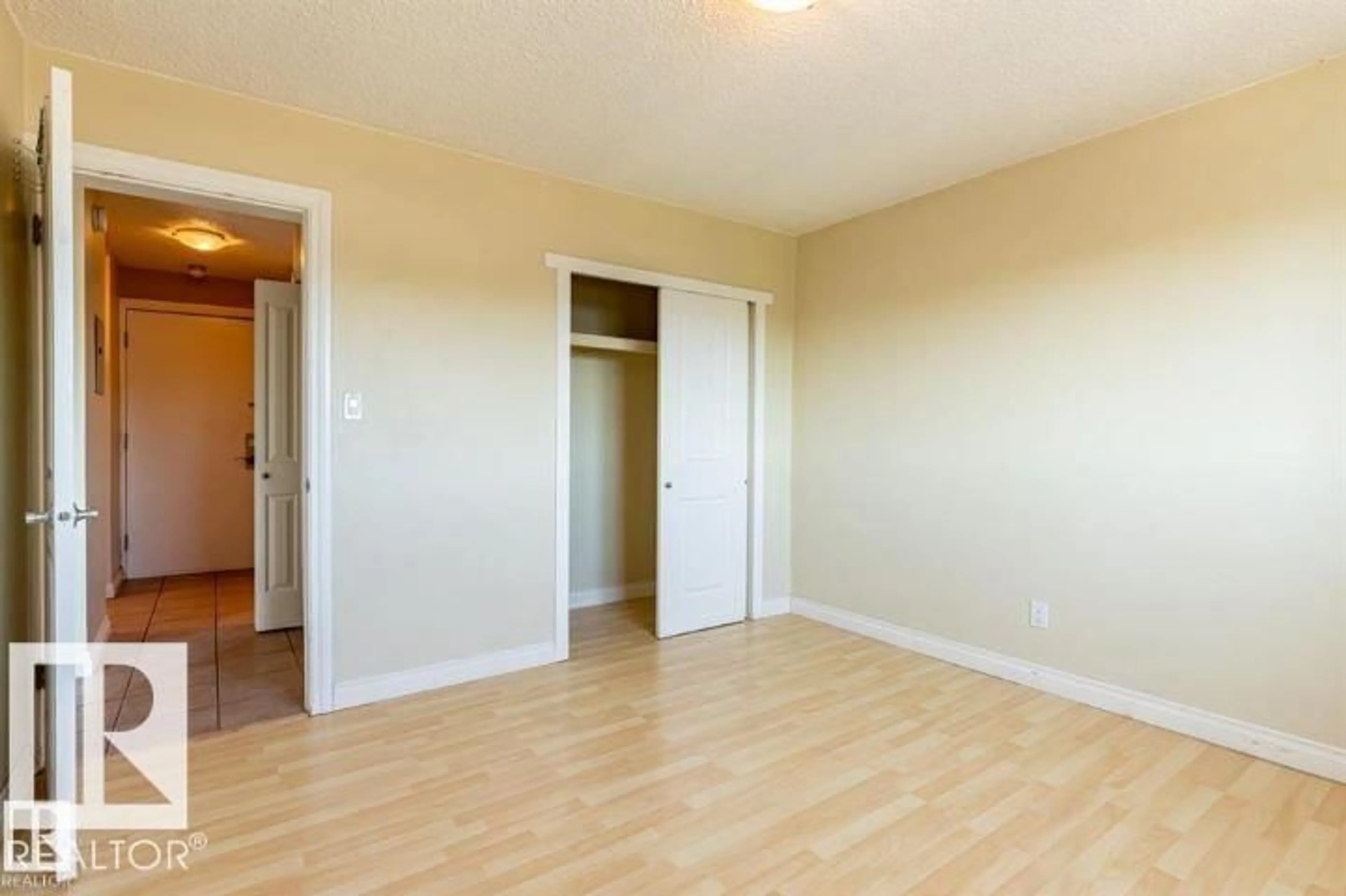 A pic of a room for 307 - 8215 83 AV, Edmonton Alberta T6C1A7