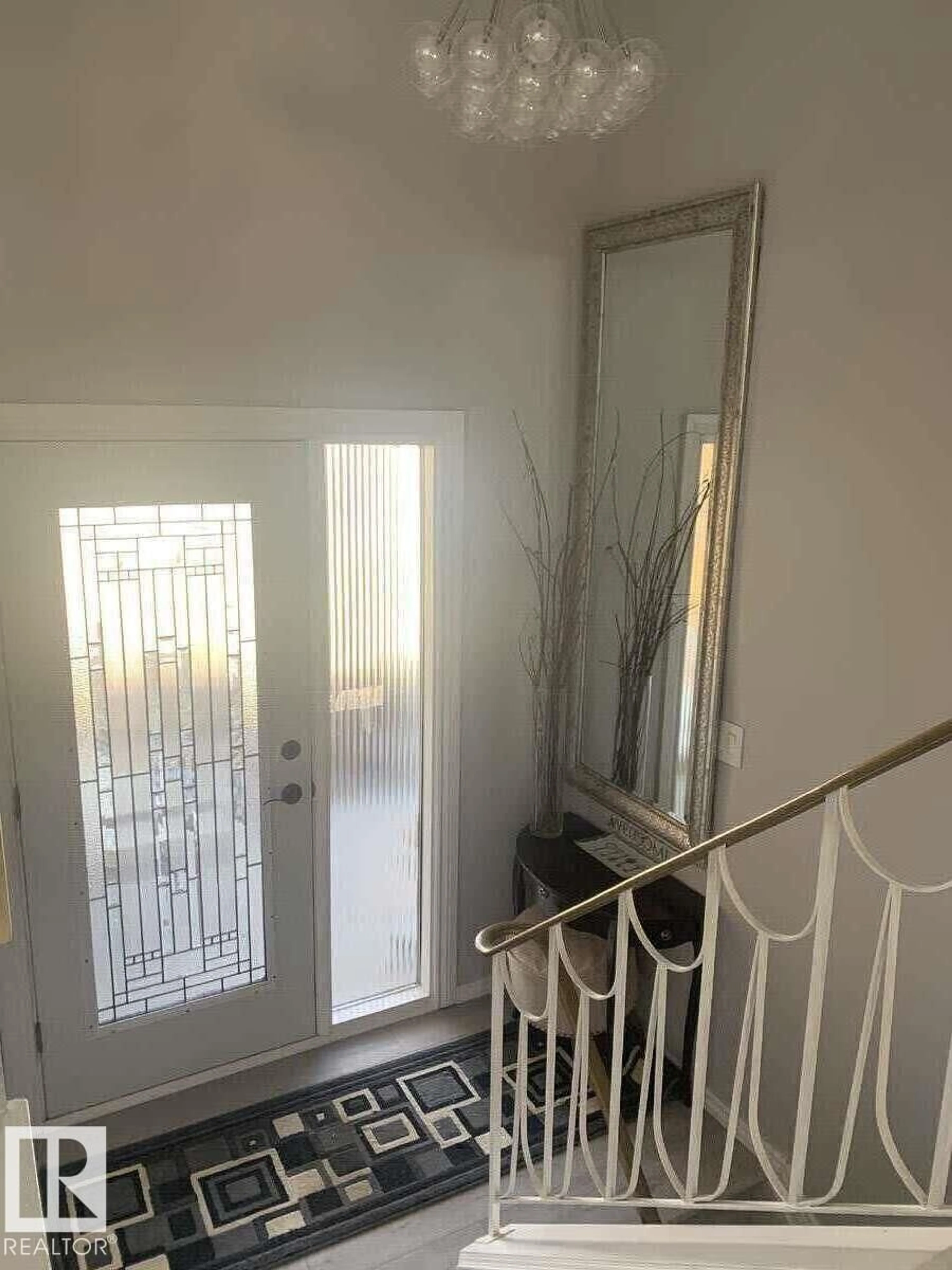 Indoor entryway for 83 LORRAINE CR, St. Albert Alberta T8N2R4