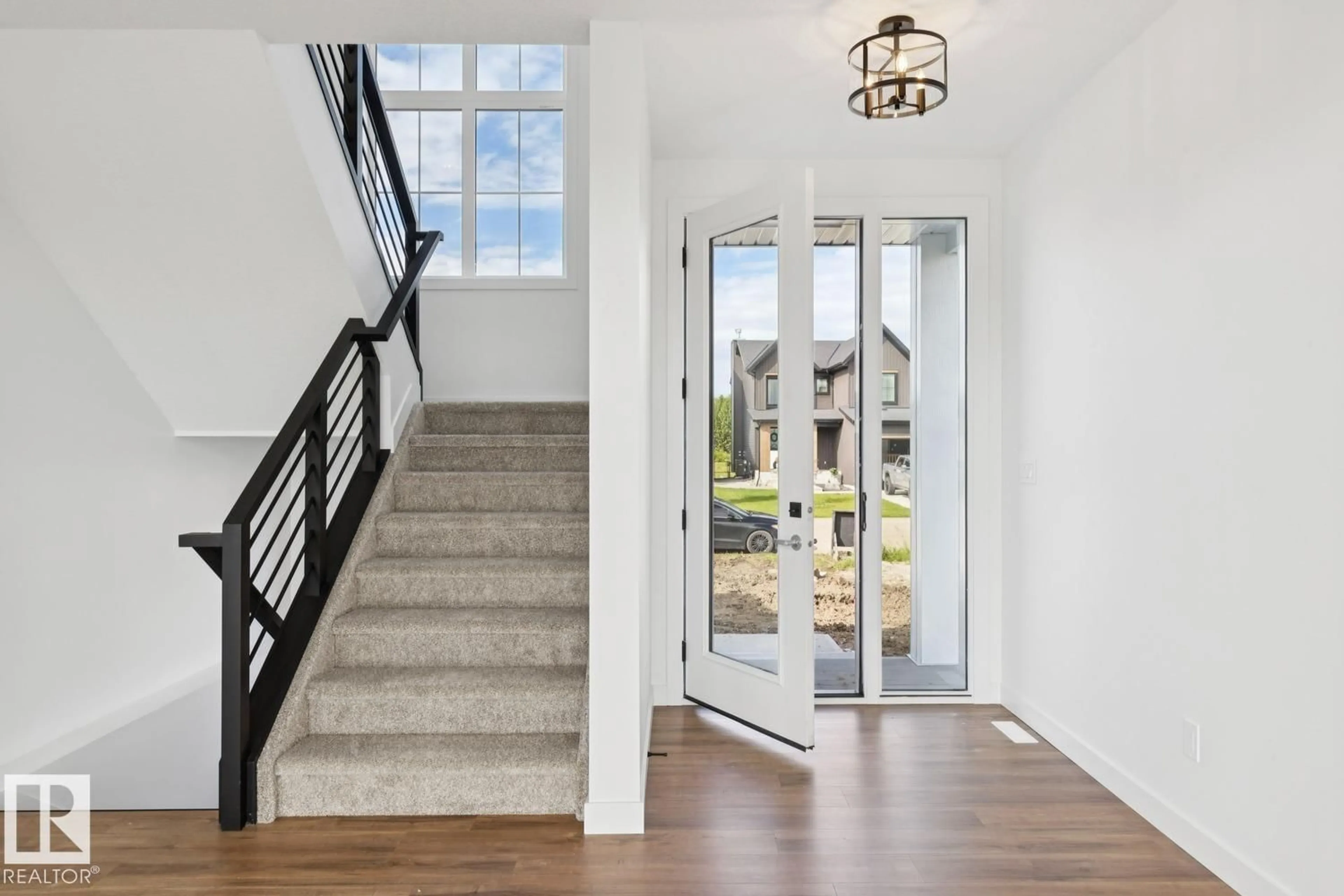 Indoor entryway for 31 - 3410 STE ANNE TRAIL, Rural Lac Ste. Anne County Alberta T0E0A1