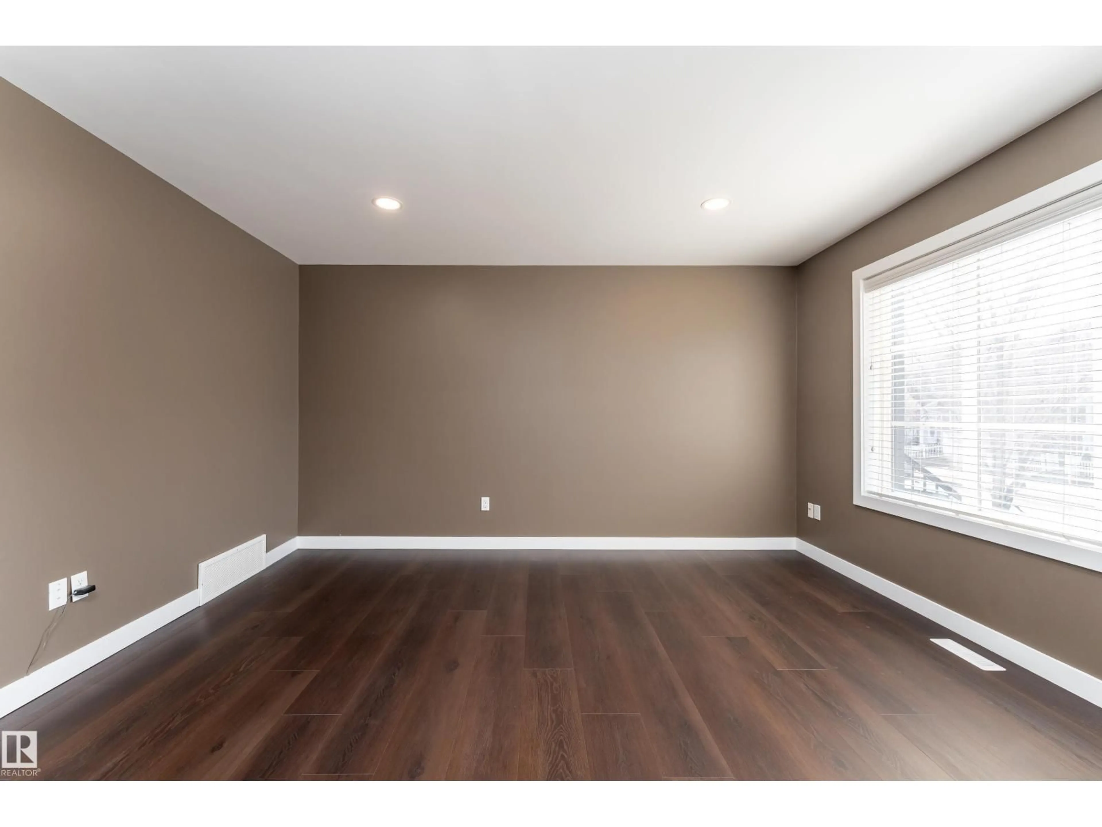A pic of a room for 17 - 5260 TERWILLEGAR BV, Edmonton Alberta T6R0S1