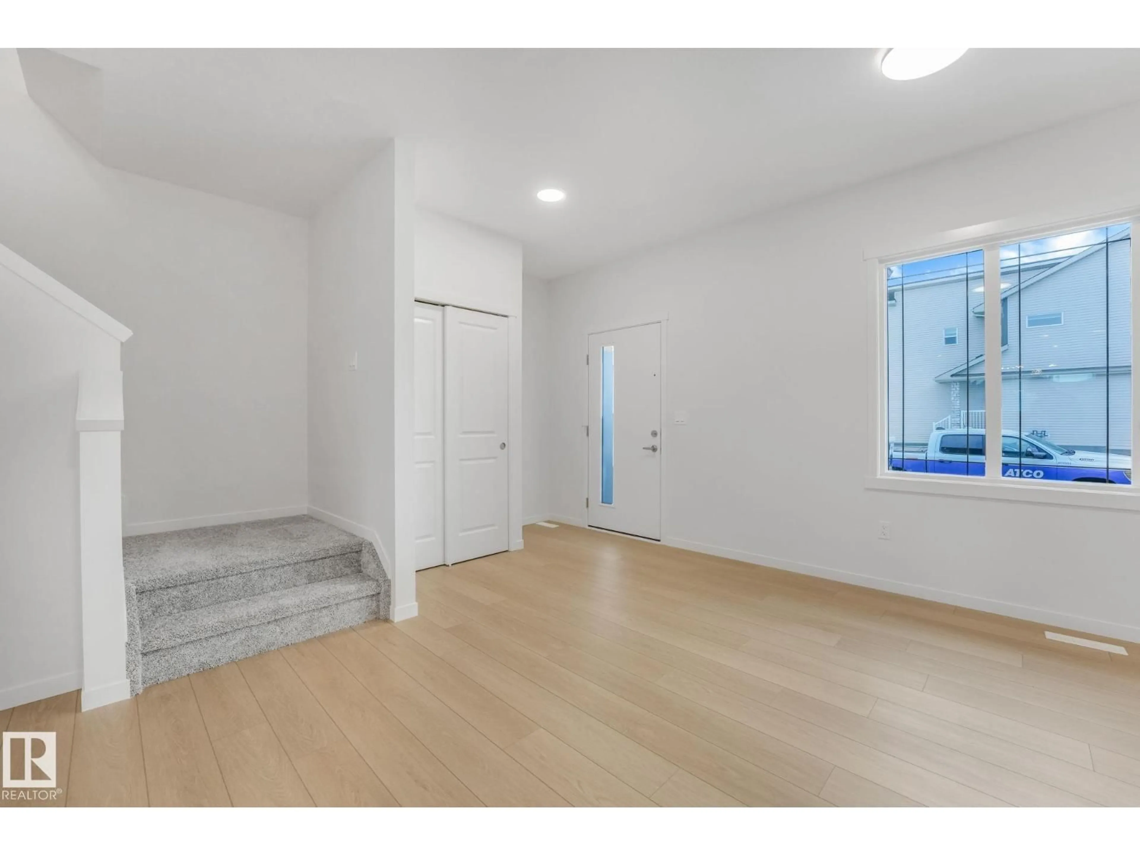 Unknown for NE - 17319 6 ST, Edmonton Alberta T5Y4G2