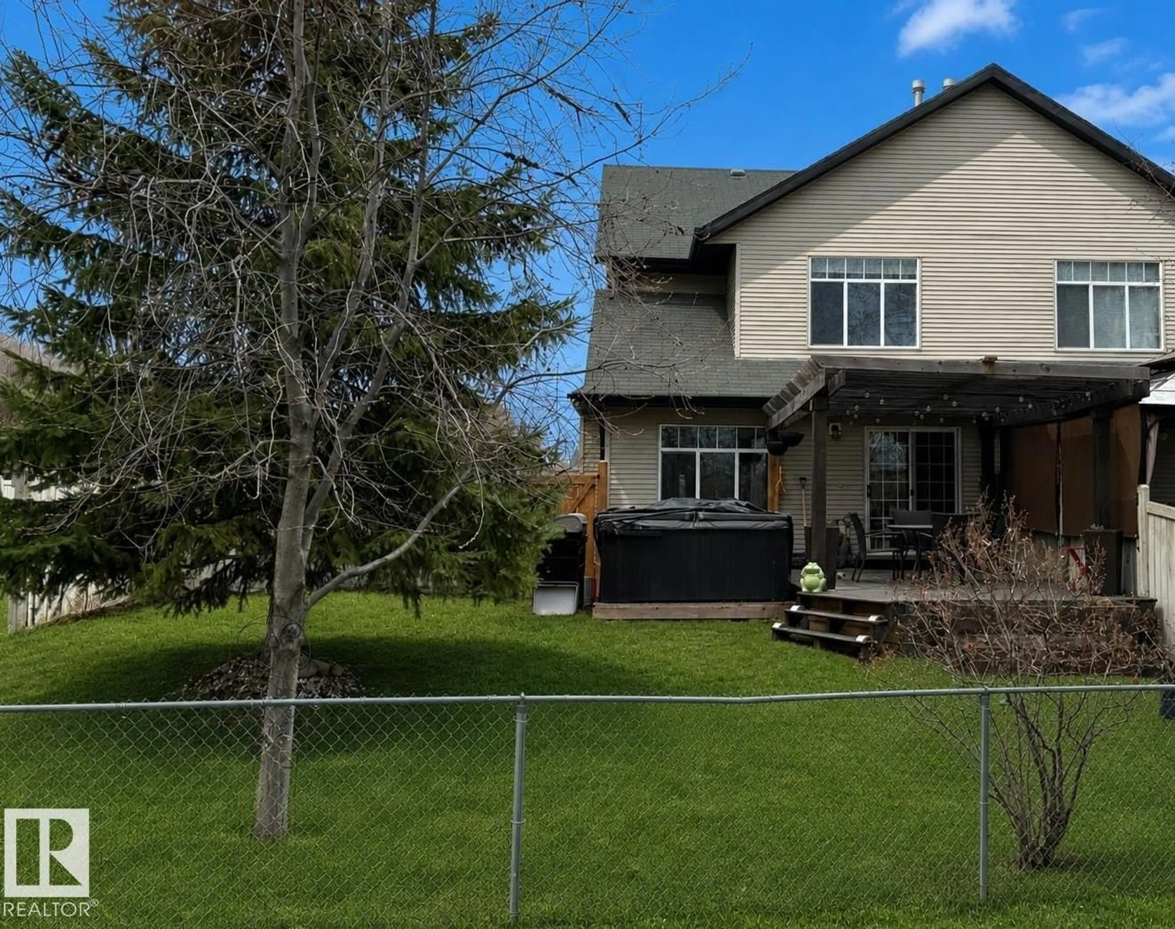 A pic from outside/outdoor area/front of a property/back of a property/a pic from drone, street for 30 - 1 LEVASSEUR RD, St. Albert Alberta T8N7A6