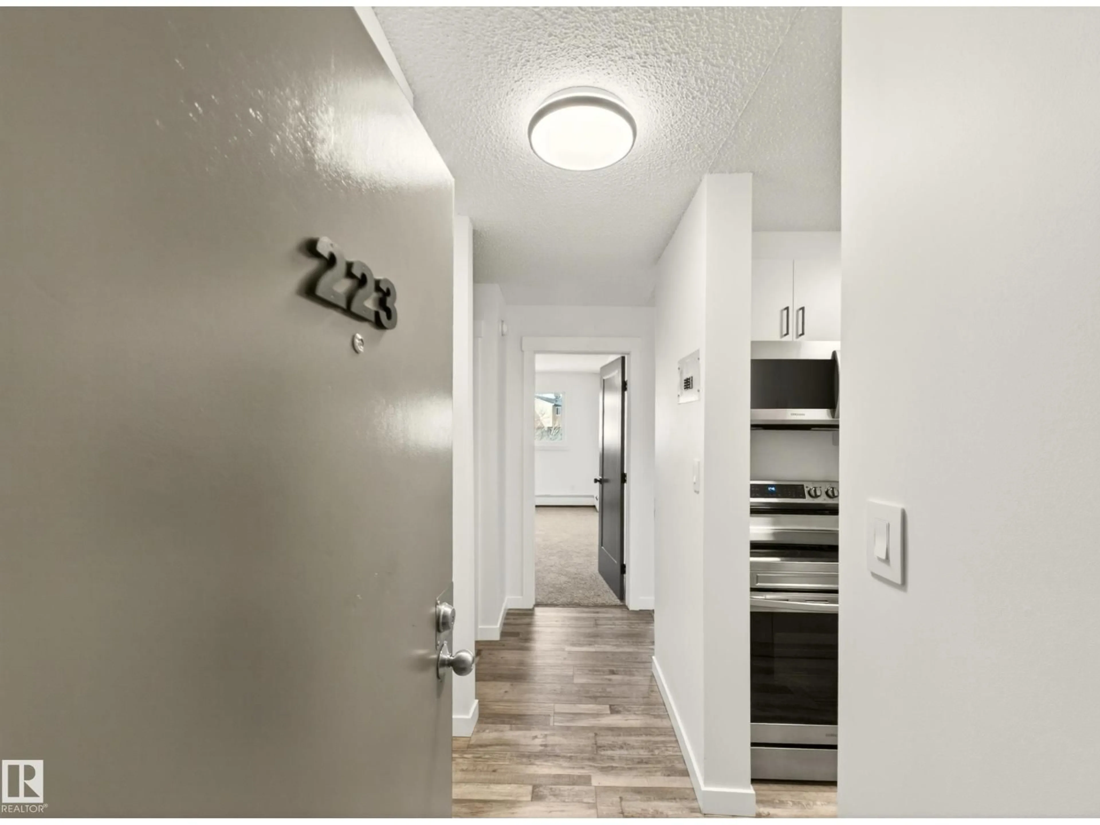 Indoor entryway for #223 - 15105 121 ST, Edmonton Alberta T5X2G3