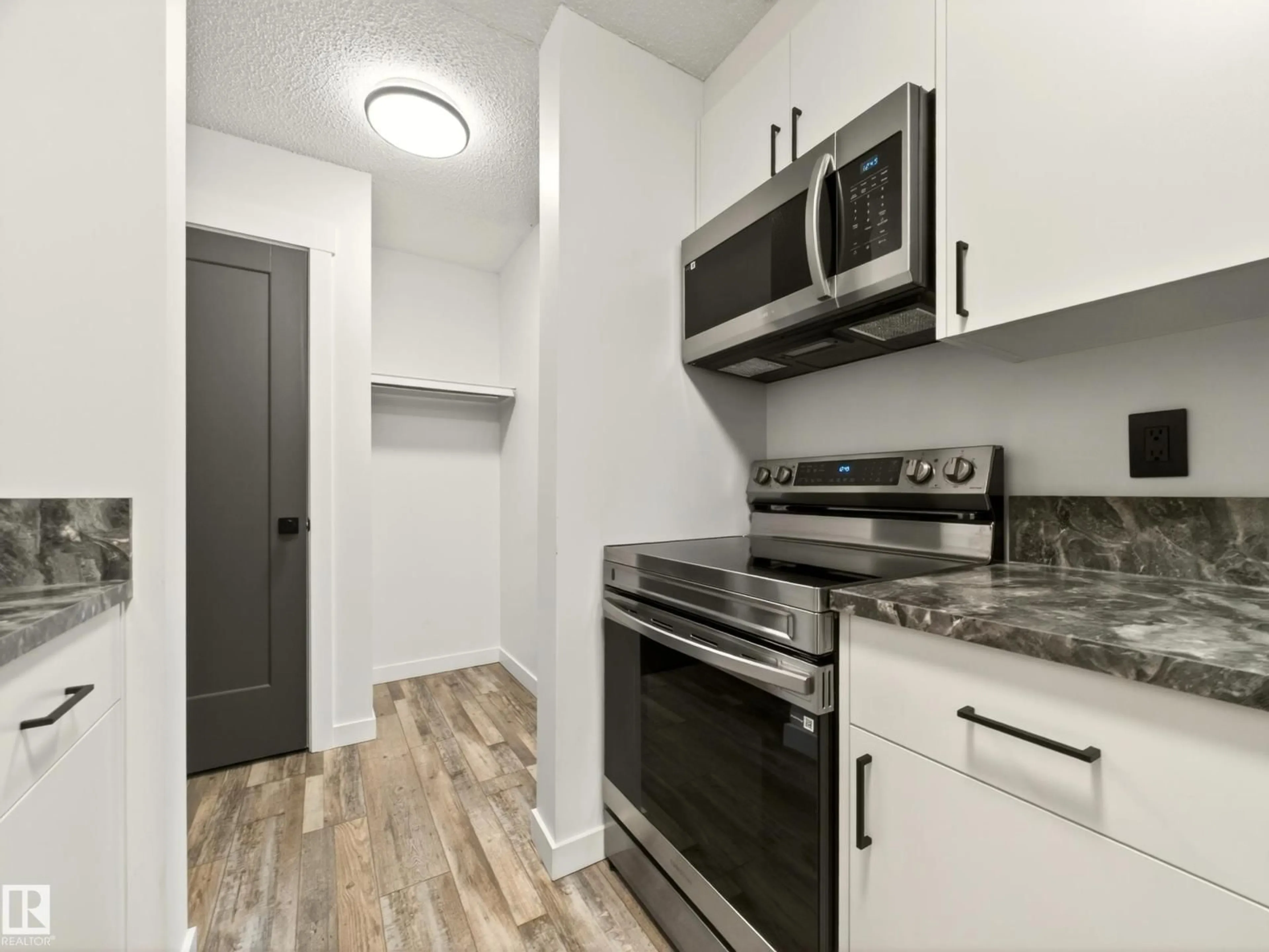 Standard kitchen, unknown for #223 - 15105 121 ST, Edmonton Alberta T5X2G3
