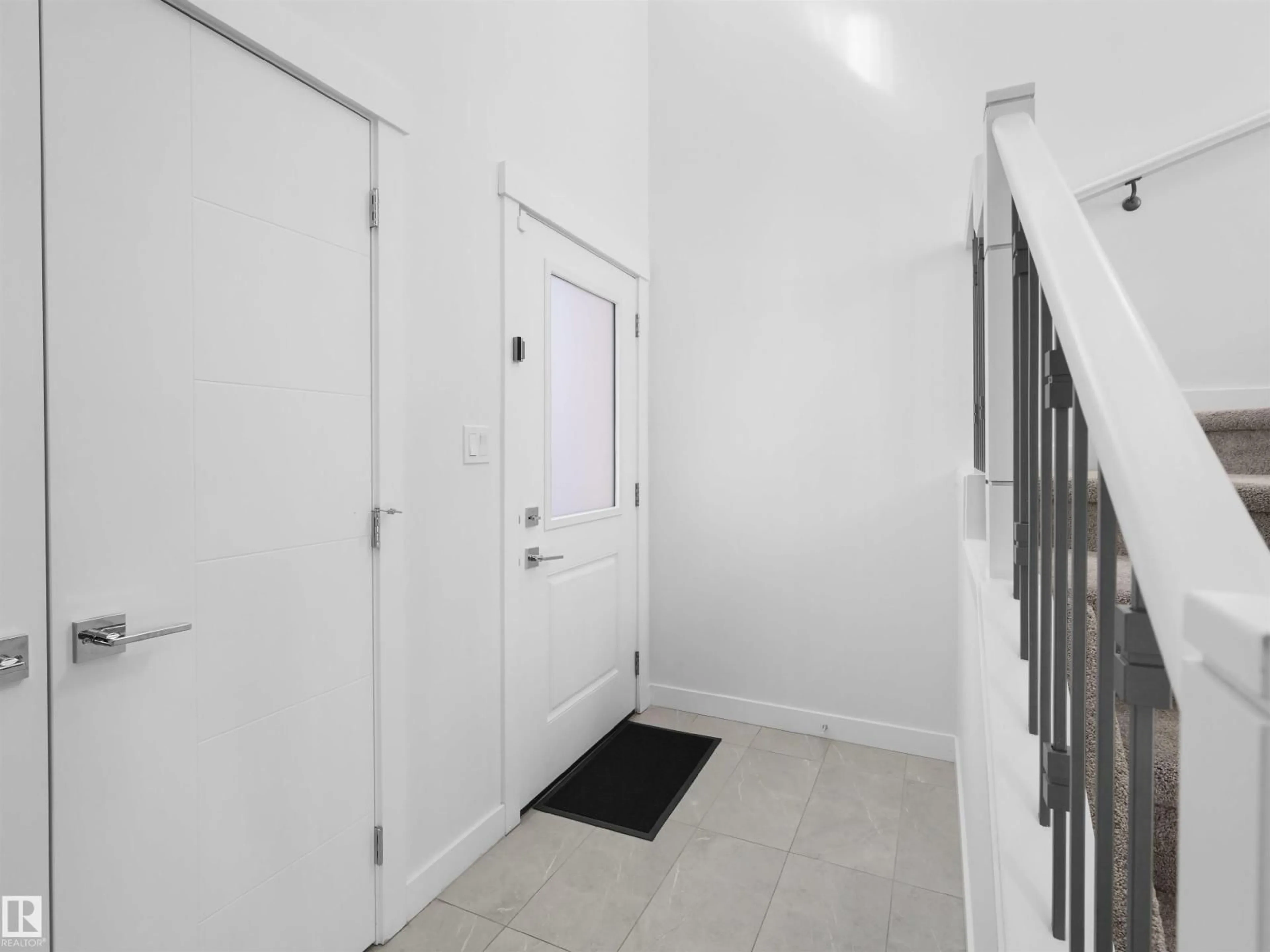 Indoor foyer for 4560 ALWOOD WY, Edmonton Alberta T6W3A4