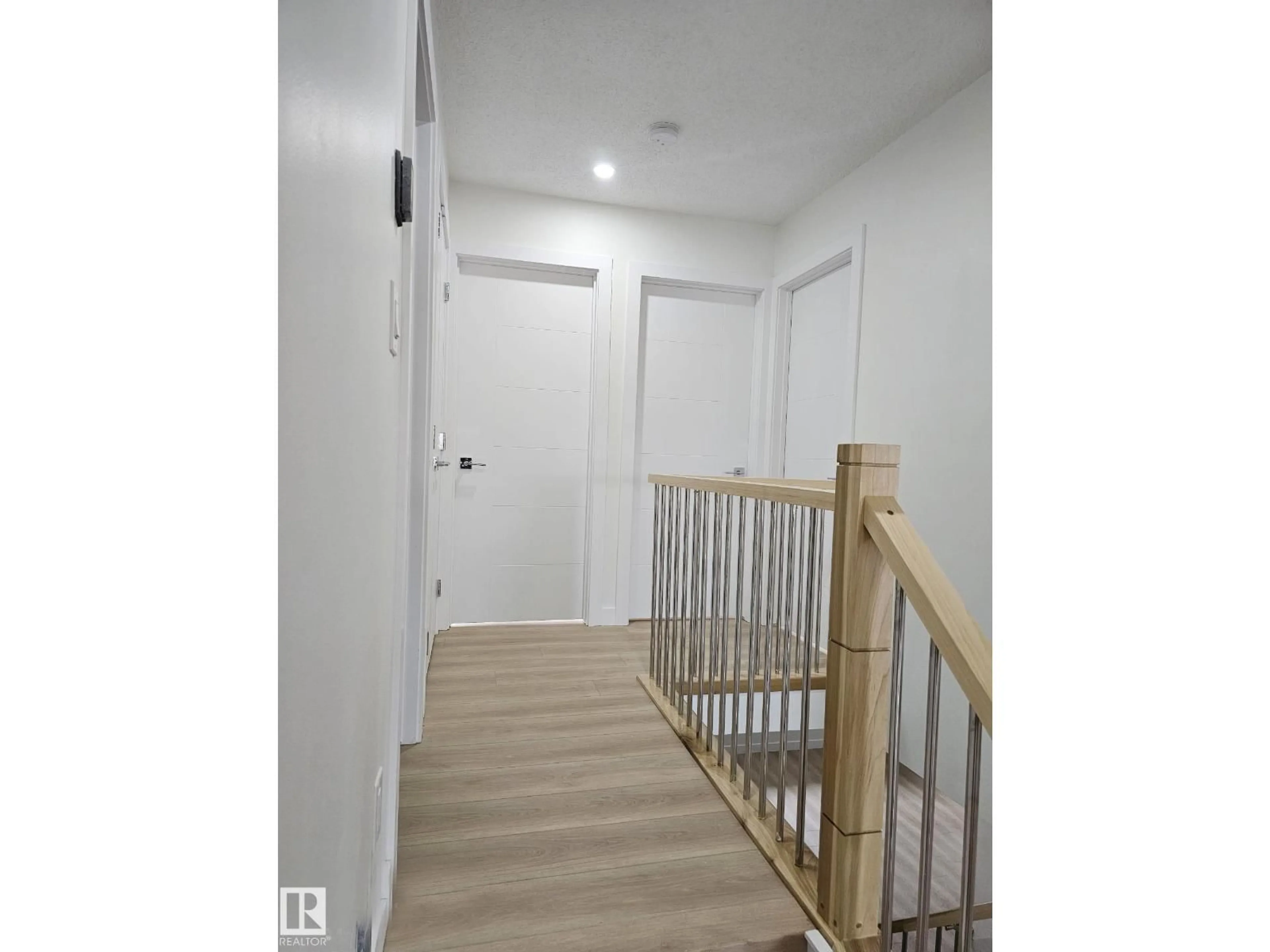 Unknown for 20 HUNT ROAD, Edmonton Alberta T5A4C4