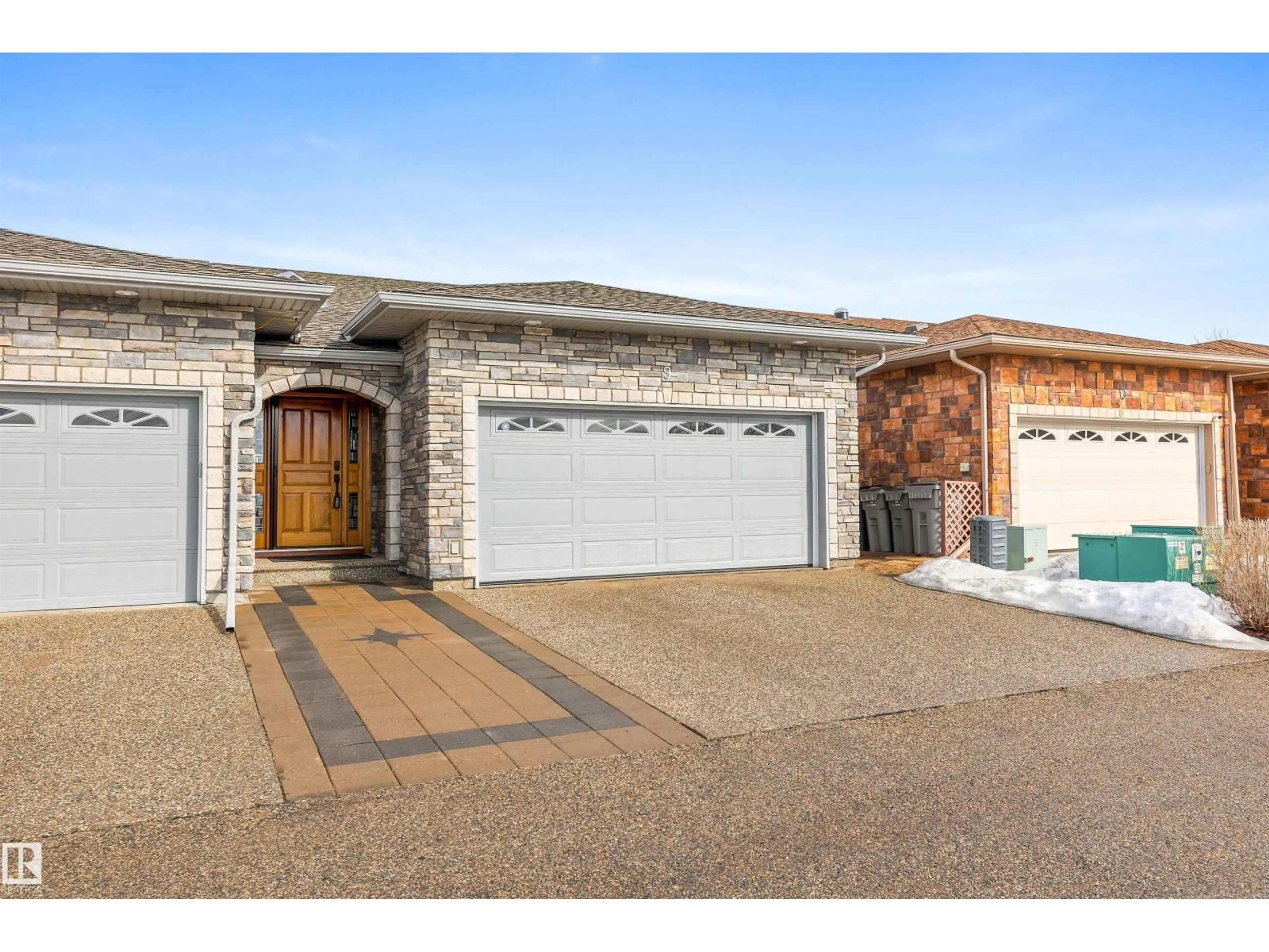 Unknown for 9 - 10500 103, Morinville Alberta T8R0E7