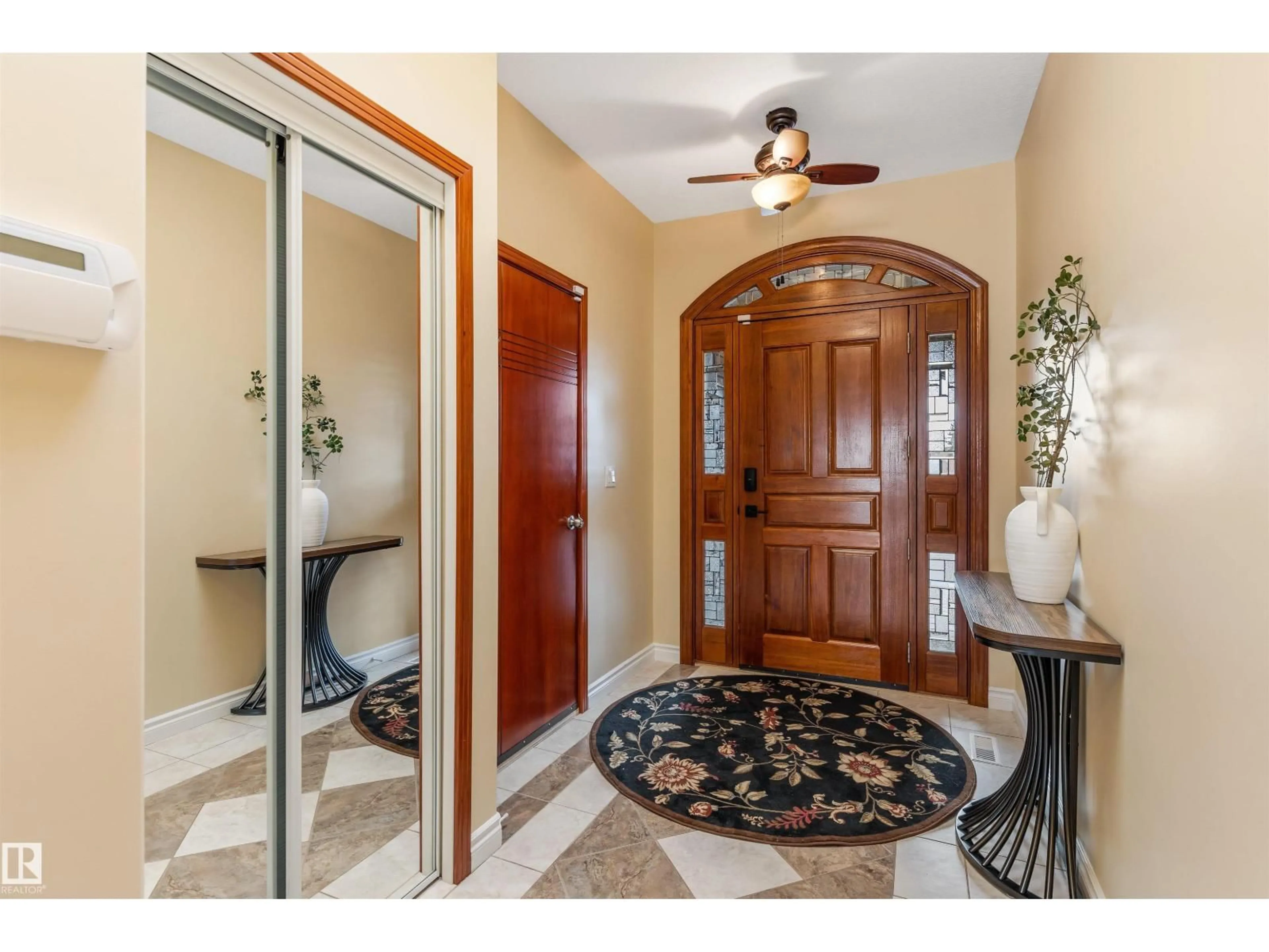 Indoor entryway for 9 - 10500 103, Morinville Alberta T8R0E7