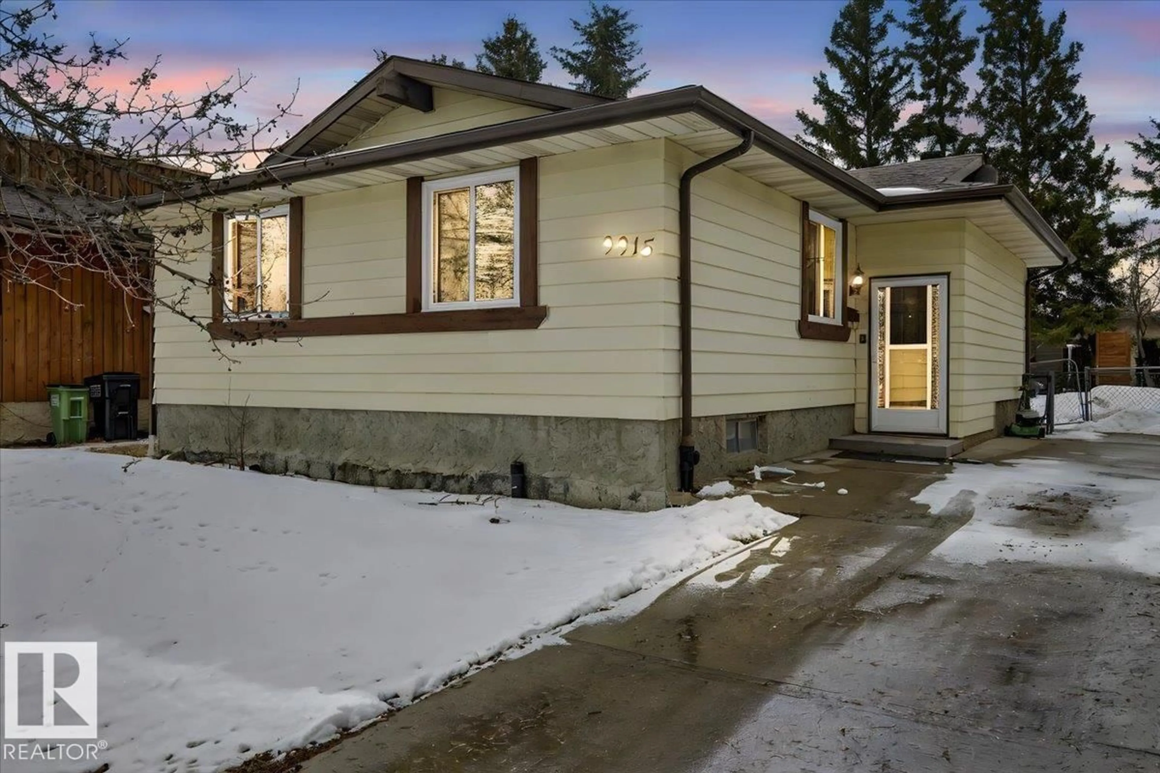 Unknown for 9915 173 AV, Edmonton Alberta T5X3Y1