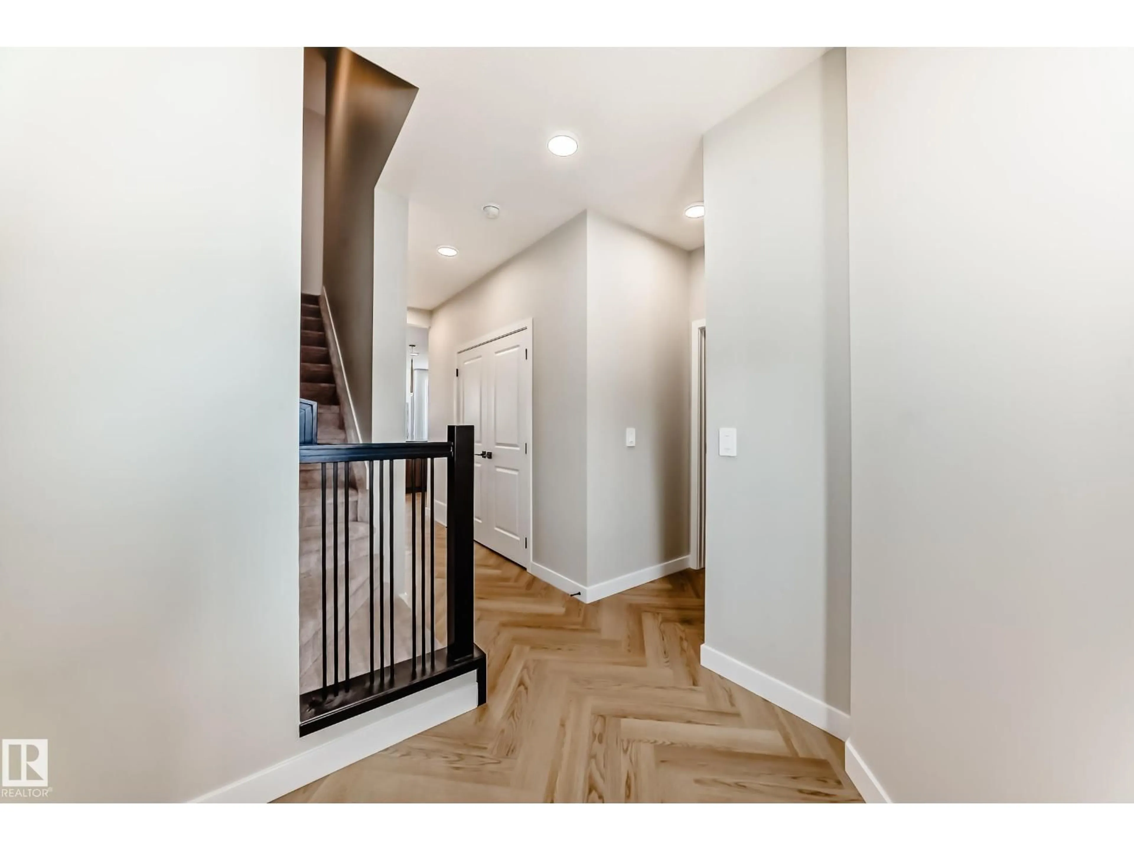 Indoor entryway for NW - 4231 206 ST, Edmonton Alberta T6M3E3