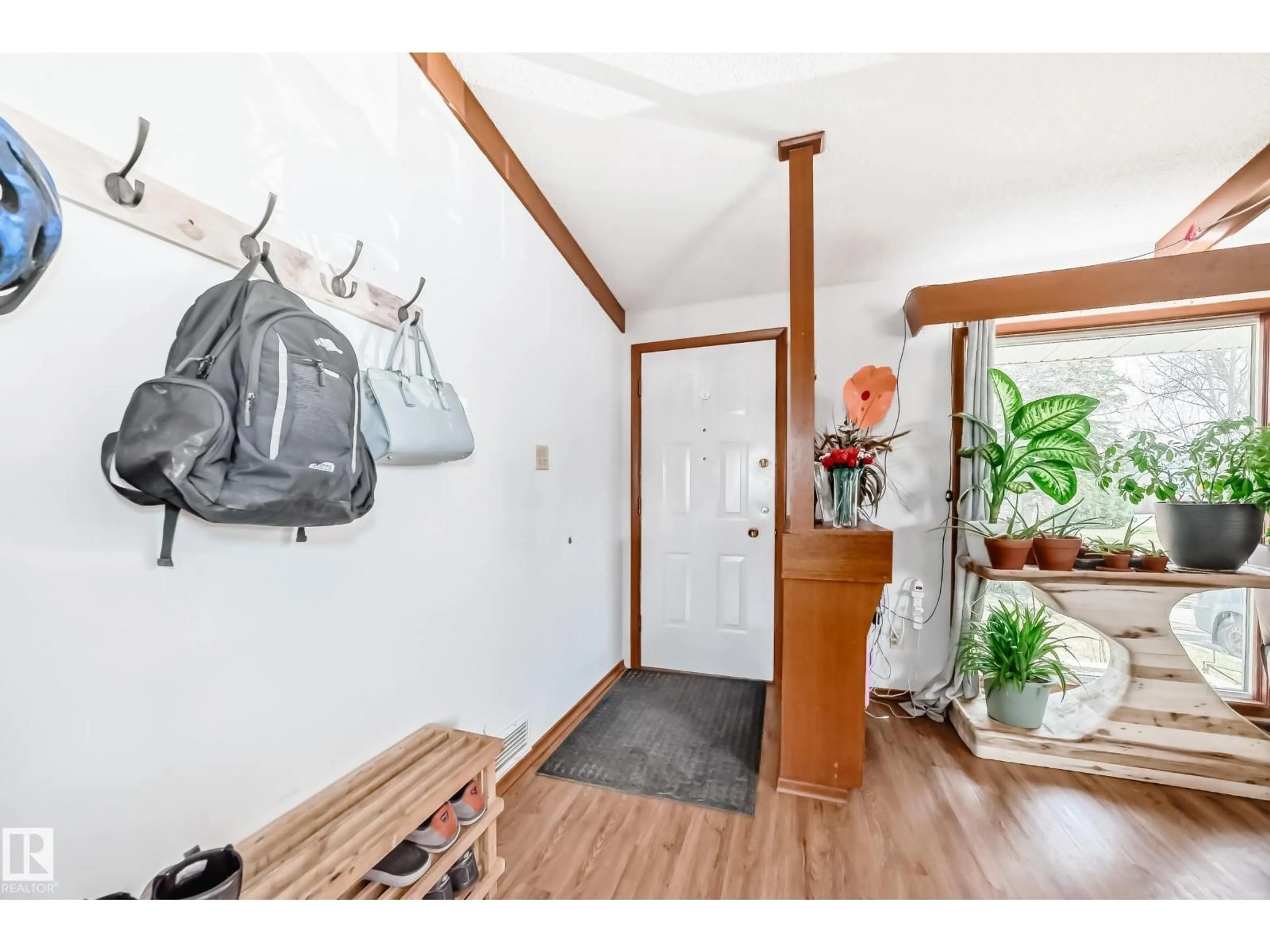 Indoor entryway for NW - 12106 48 ST, Edmonton Alberta T5W2Z2