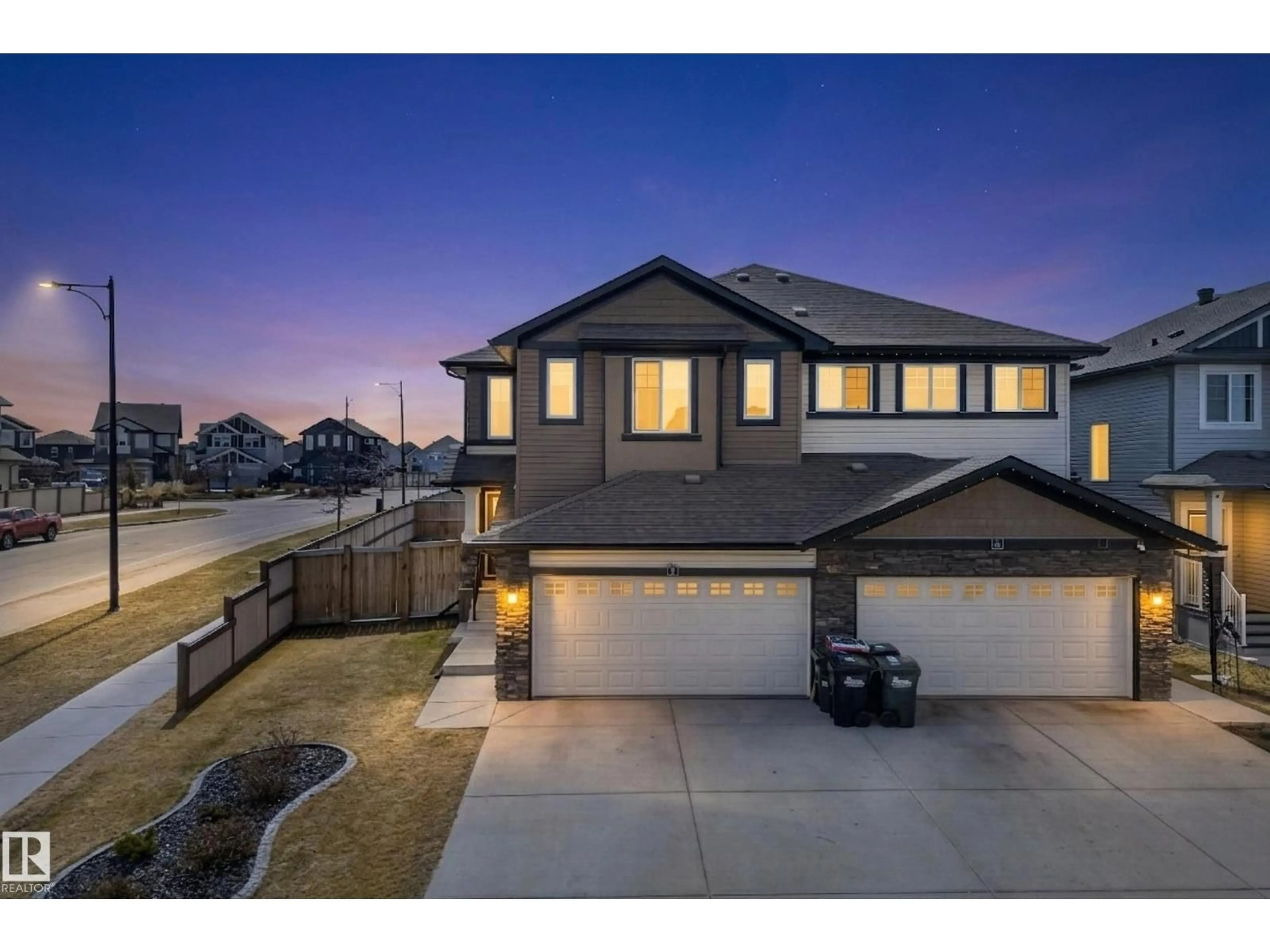 A pic from outside/outdoor area/front of a property/back of a property/a pic from drone, street for 2 SENTRY WY, Sherwood Park Alberta T8H1A9
