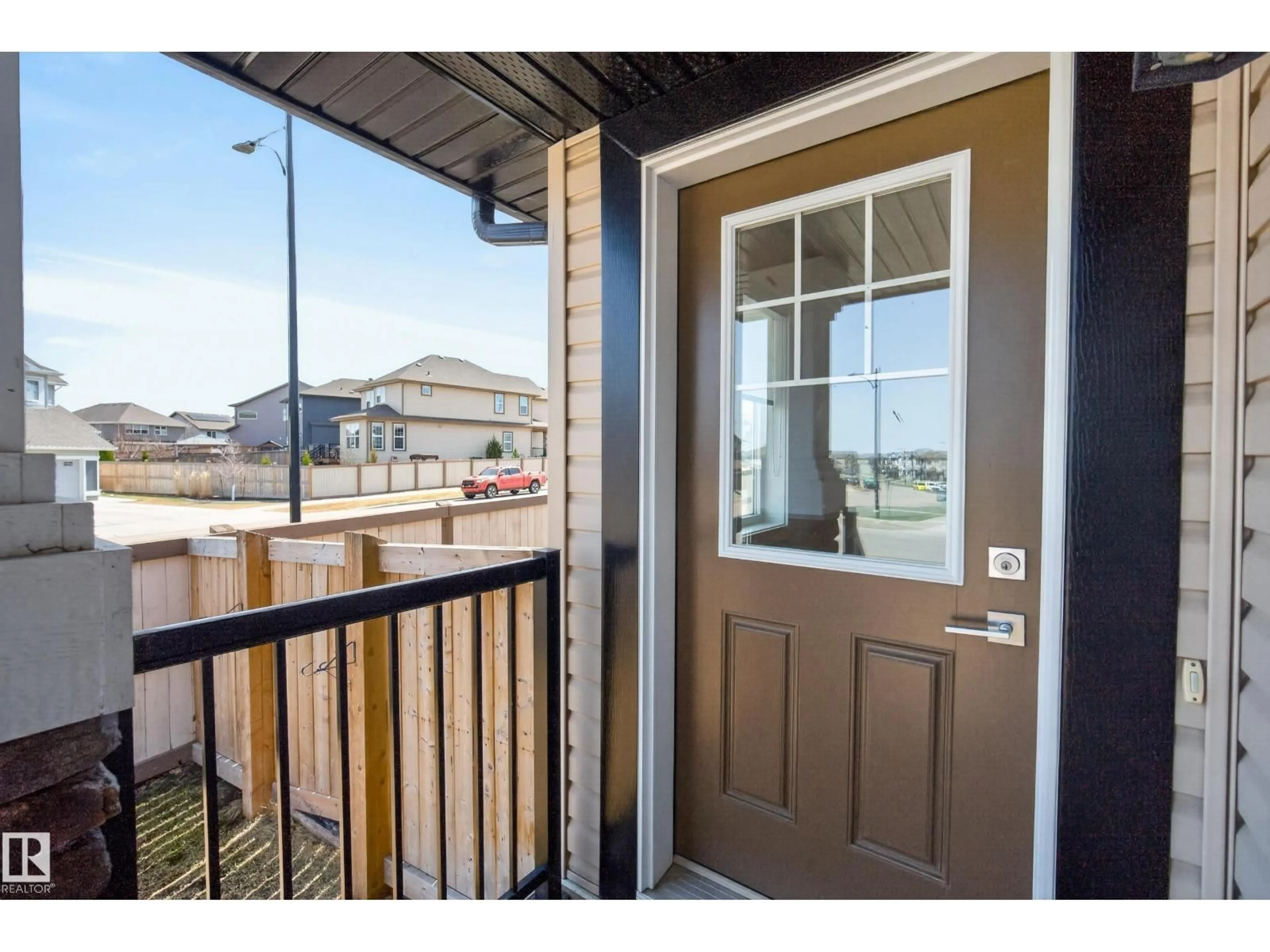 Indoor entryway for 2 SENTRY WY, Sherwood Park Alberta T8H1A9