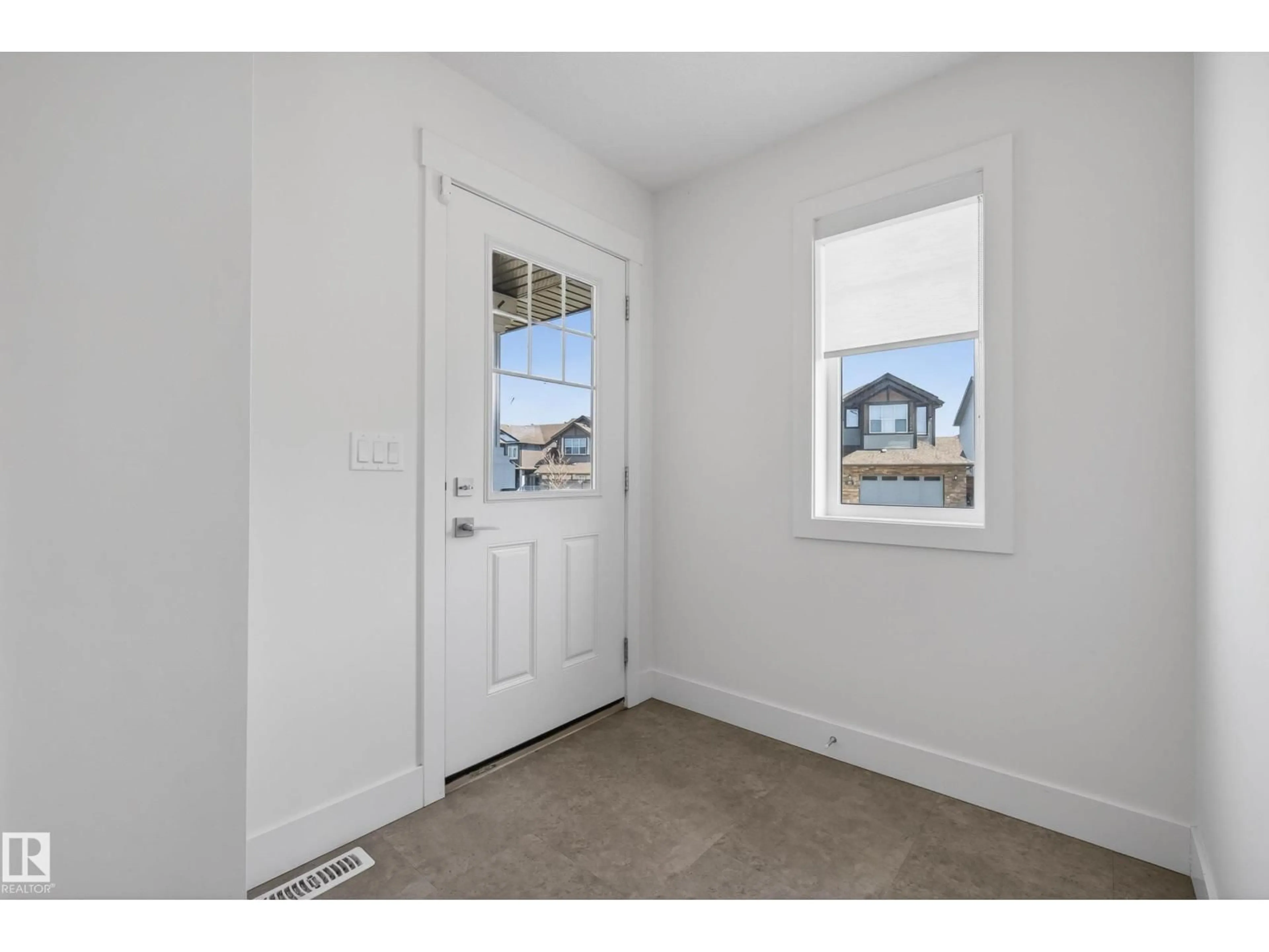 Indoor entryway for 2 SENTRY WY, Sherwood Park Alberta T8H1A9