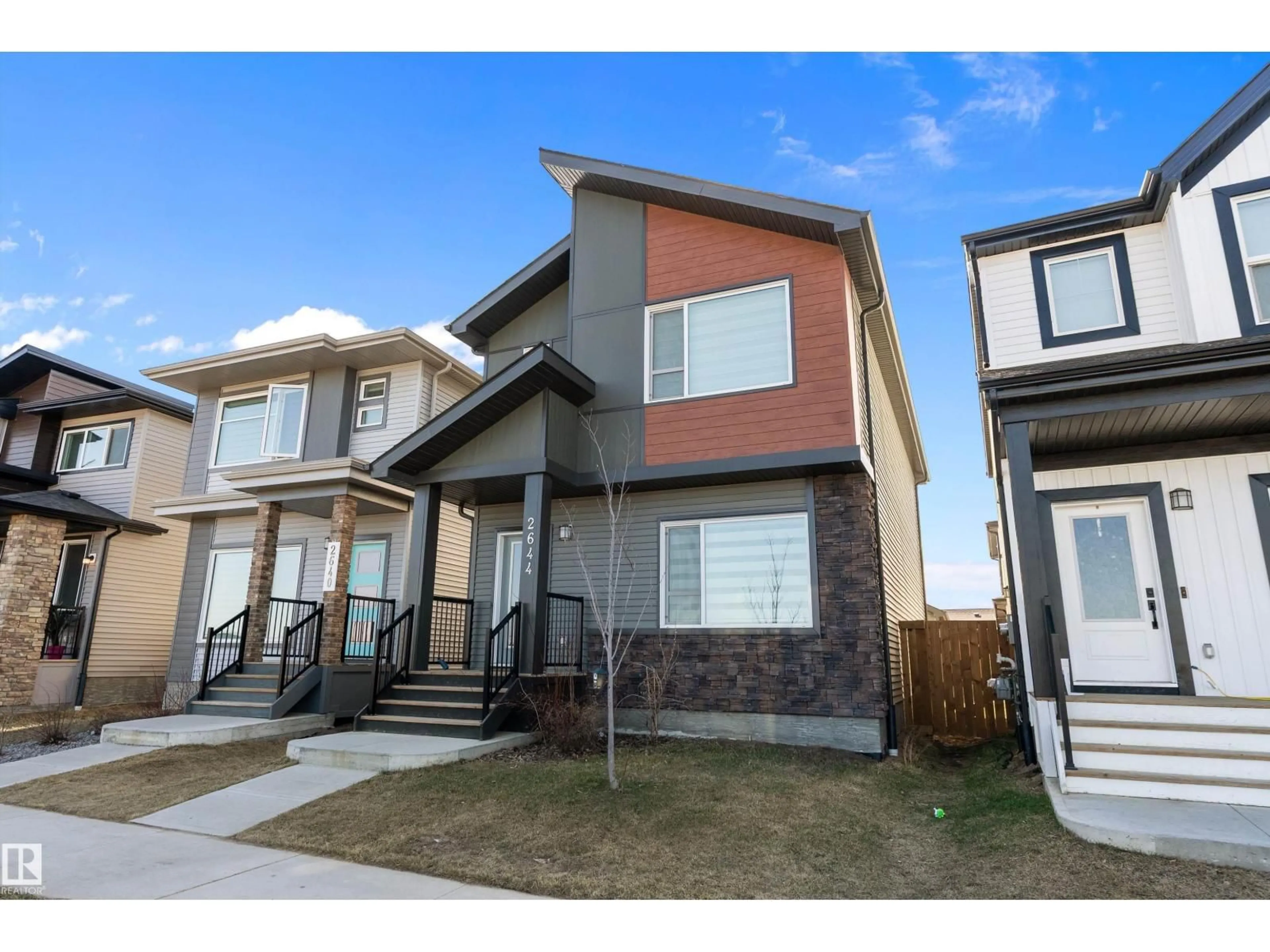 Home with vinyl exterior material, street for NW - 2644 192 ST, Edmonton Alberta T6M1L1