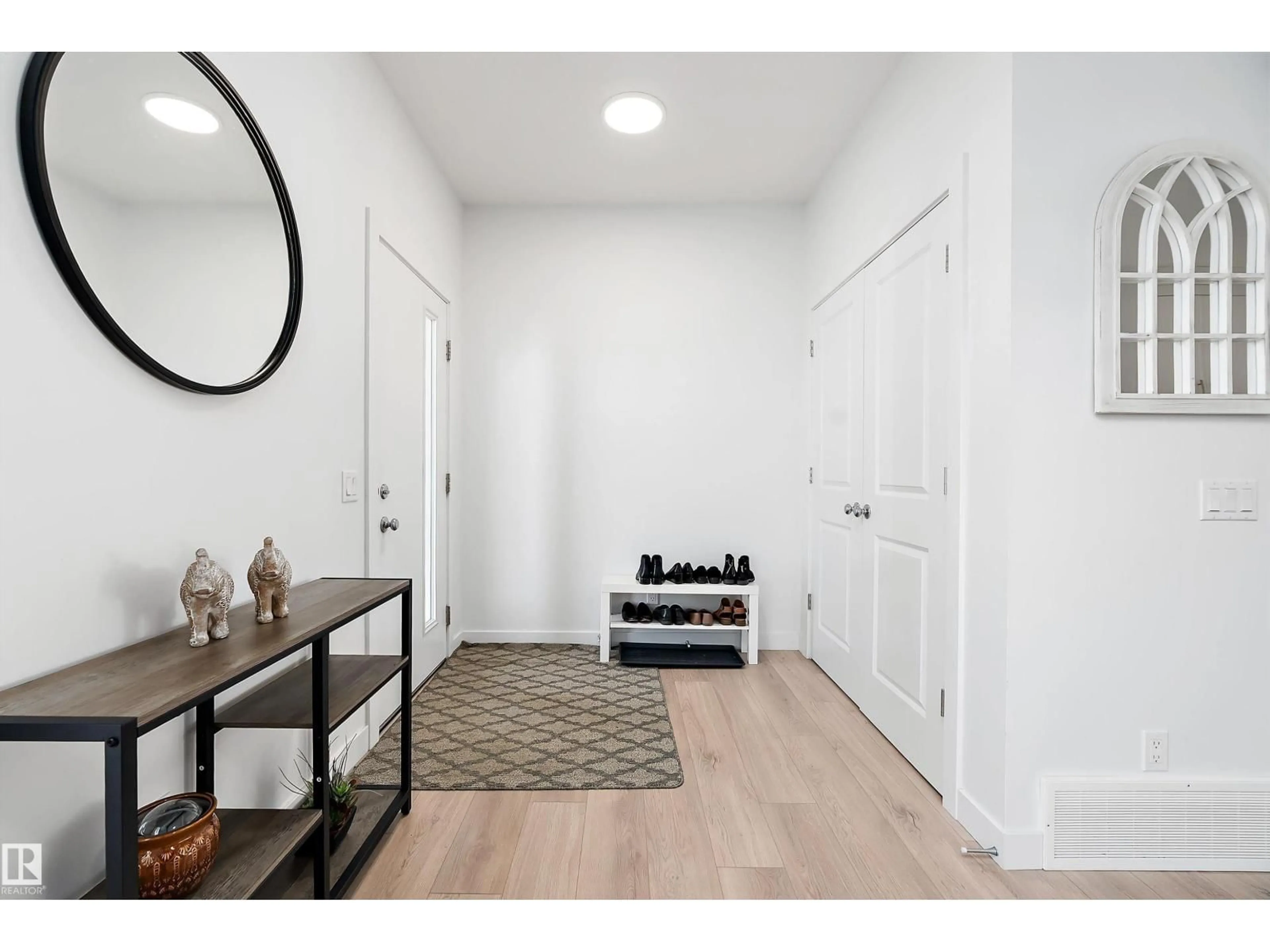 Indoor entryway for NW - 2644 192 ST, Edmonton Alberta T6M1L1