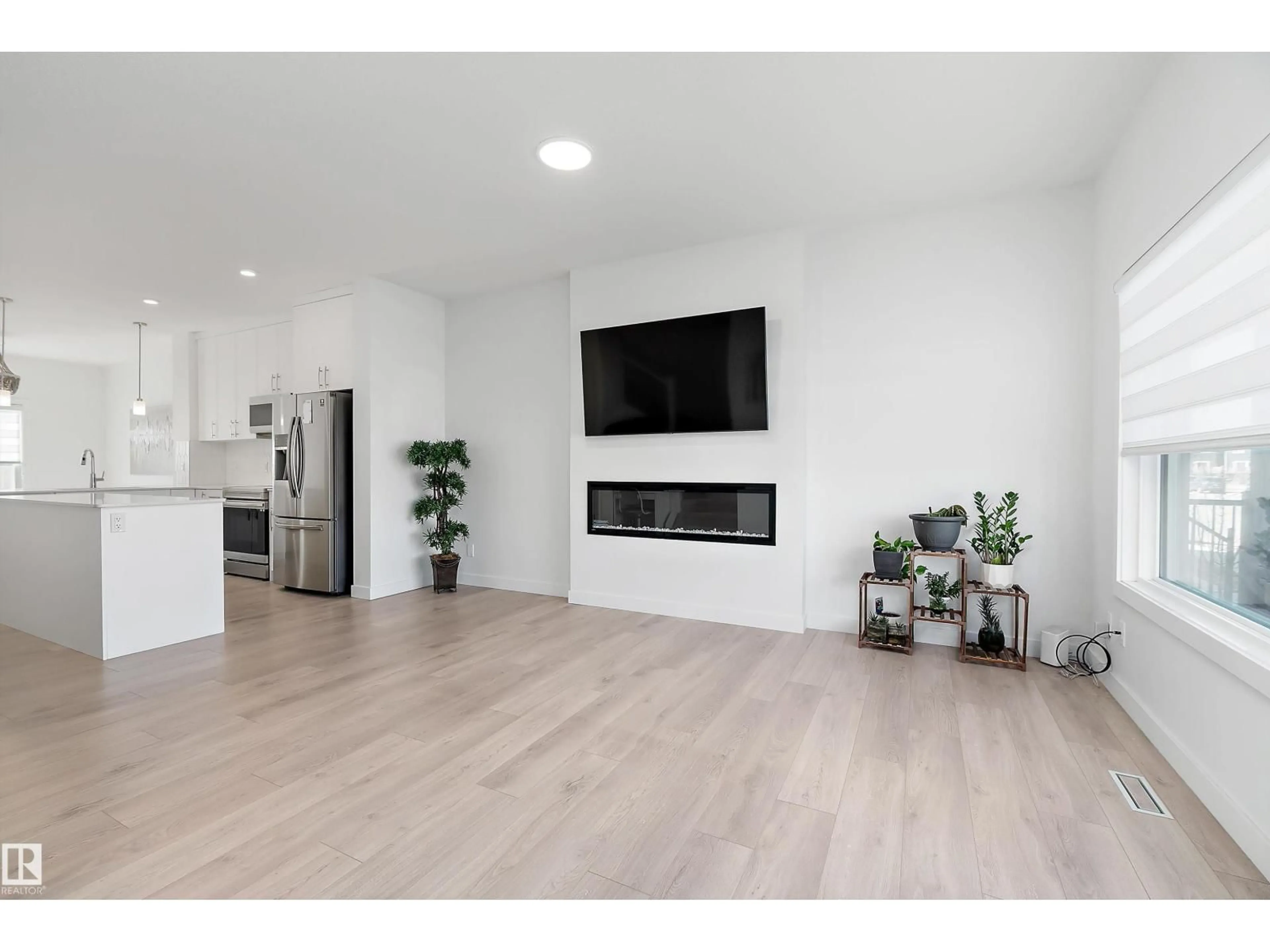 A pic of a room for NW - 2644 192 ST, Edmonton Alberta T6M1L1