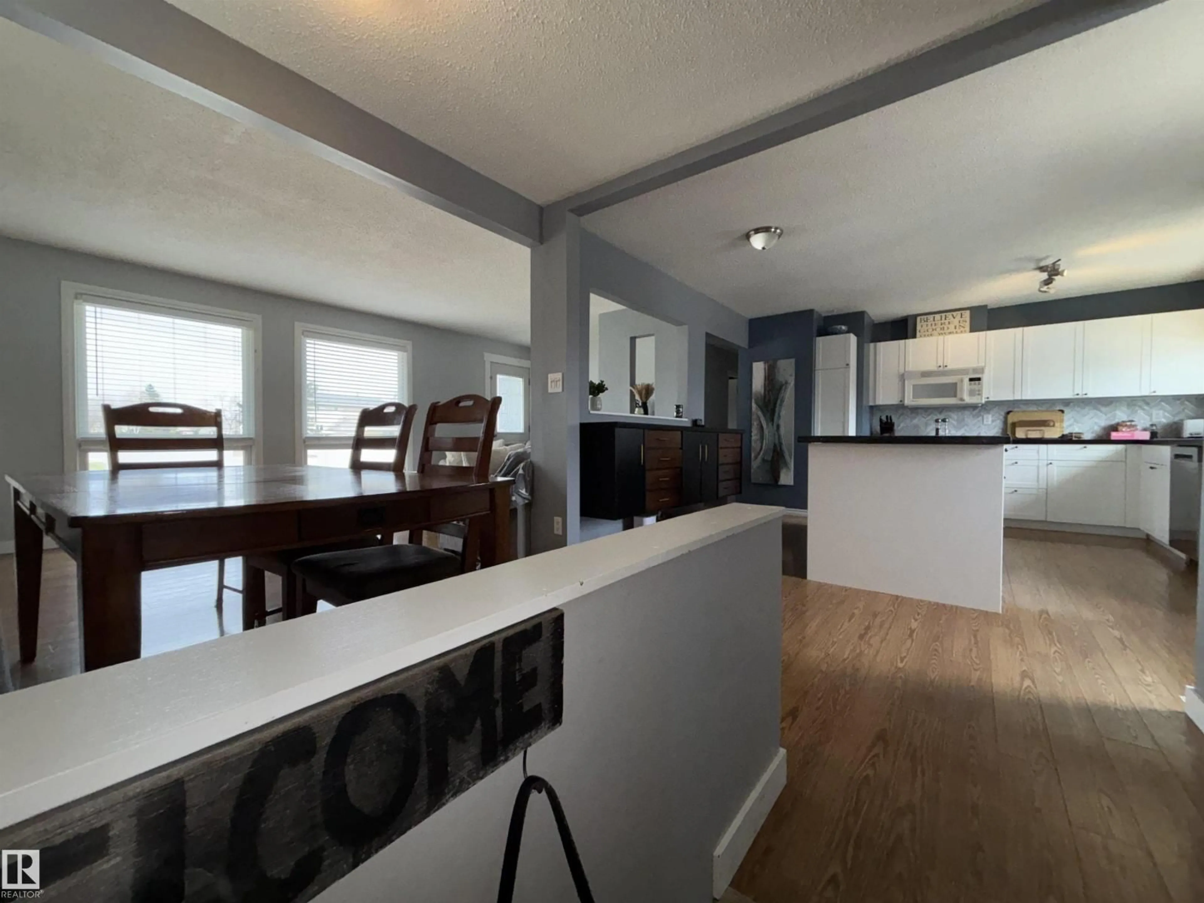 Open concept kitchen, unknown for 9602 81 ST, Fort Saskatchewan Alberta T8L3J4