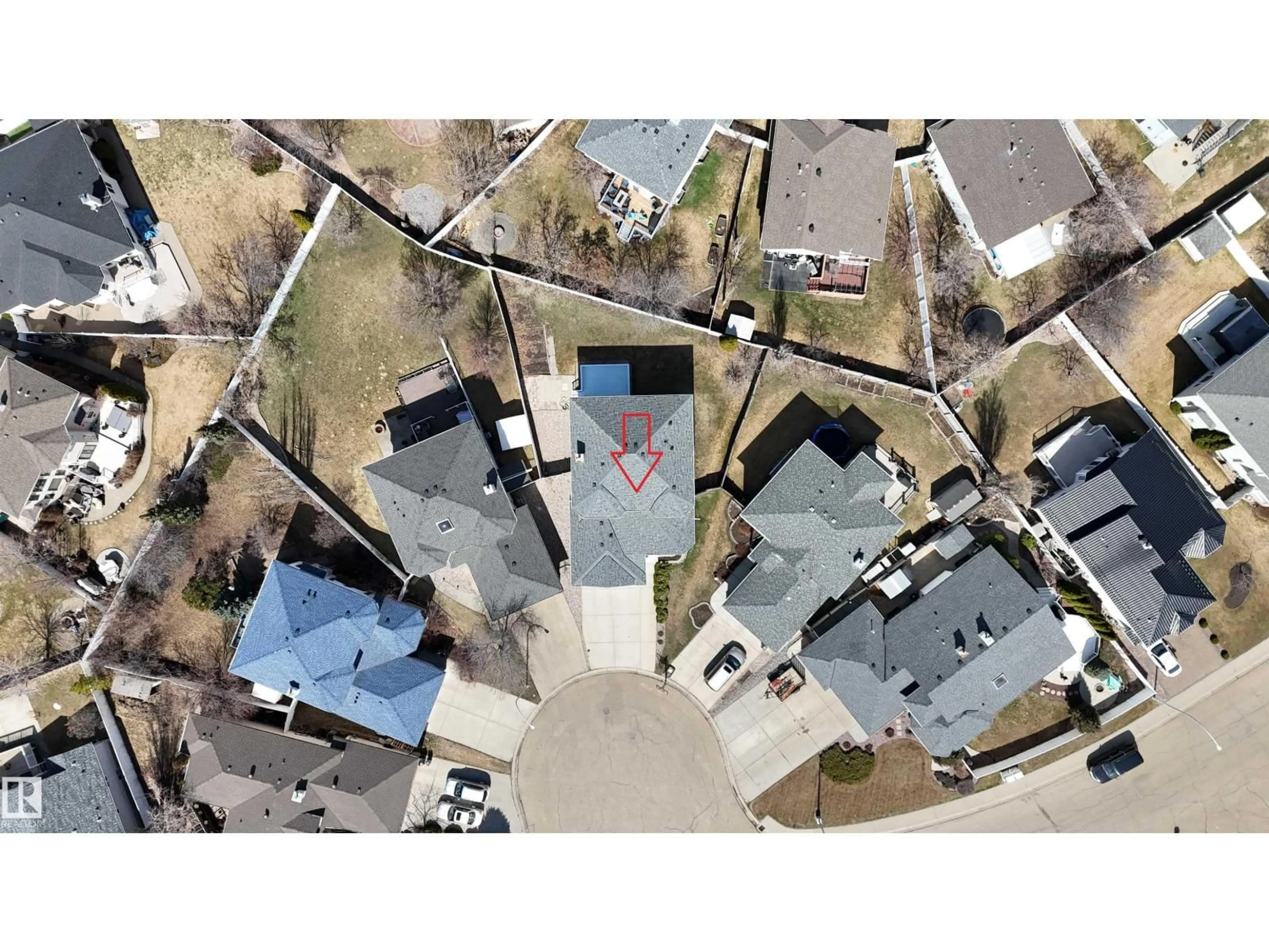 A pic from outside/outdoor area/front of a property/back of a property/a pic from drone, street for 8608 160A AV, Edmonton Alberta T5Z3K2