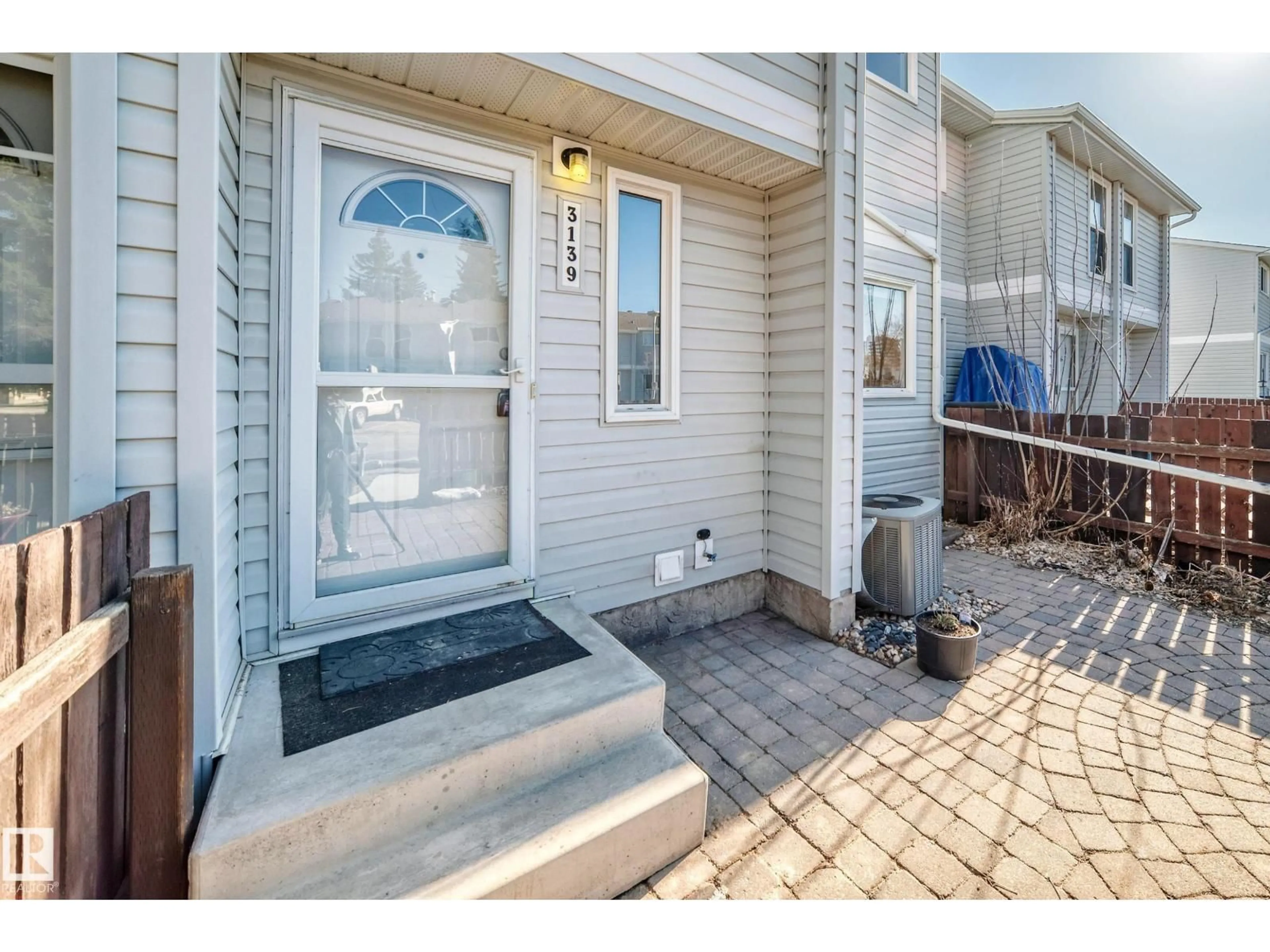 Unknown for 3139 109 ST, Edmonton Alberta T6J4N6