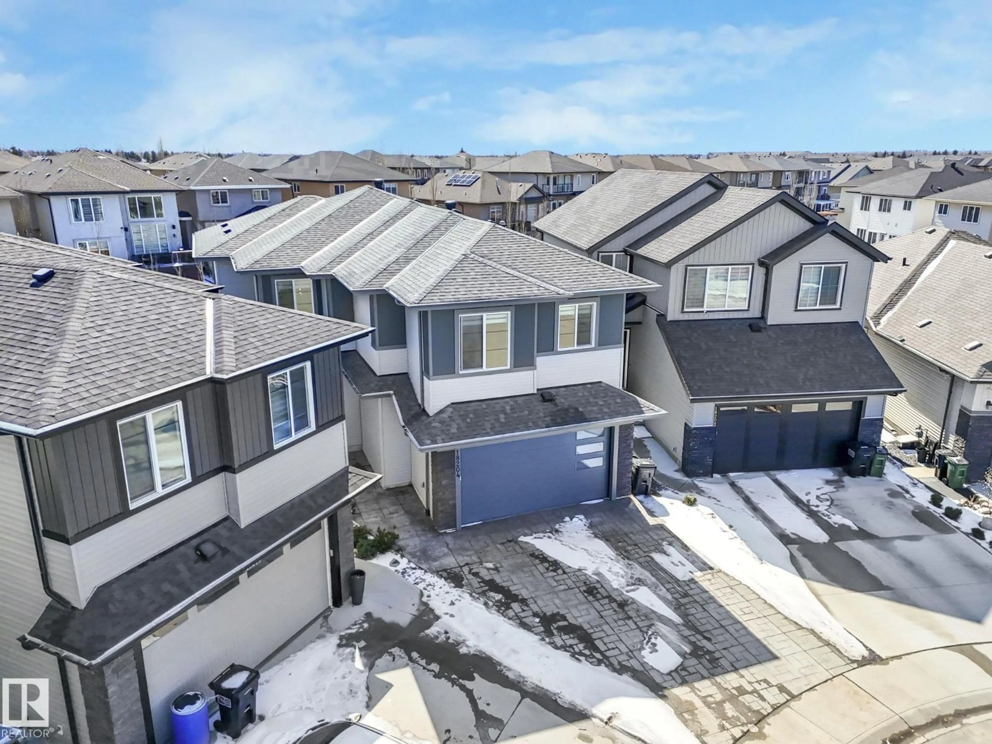 A pic from outside/outdoor area/front of a property/back of a property/a pic from drone, street for 18204 90 ST, Edmonton Alberta T5Z0S7