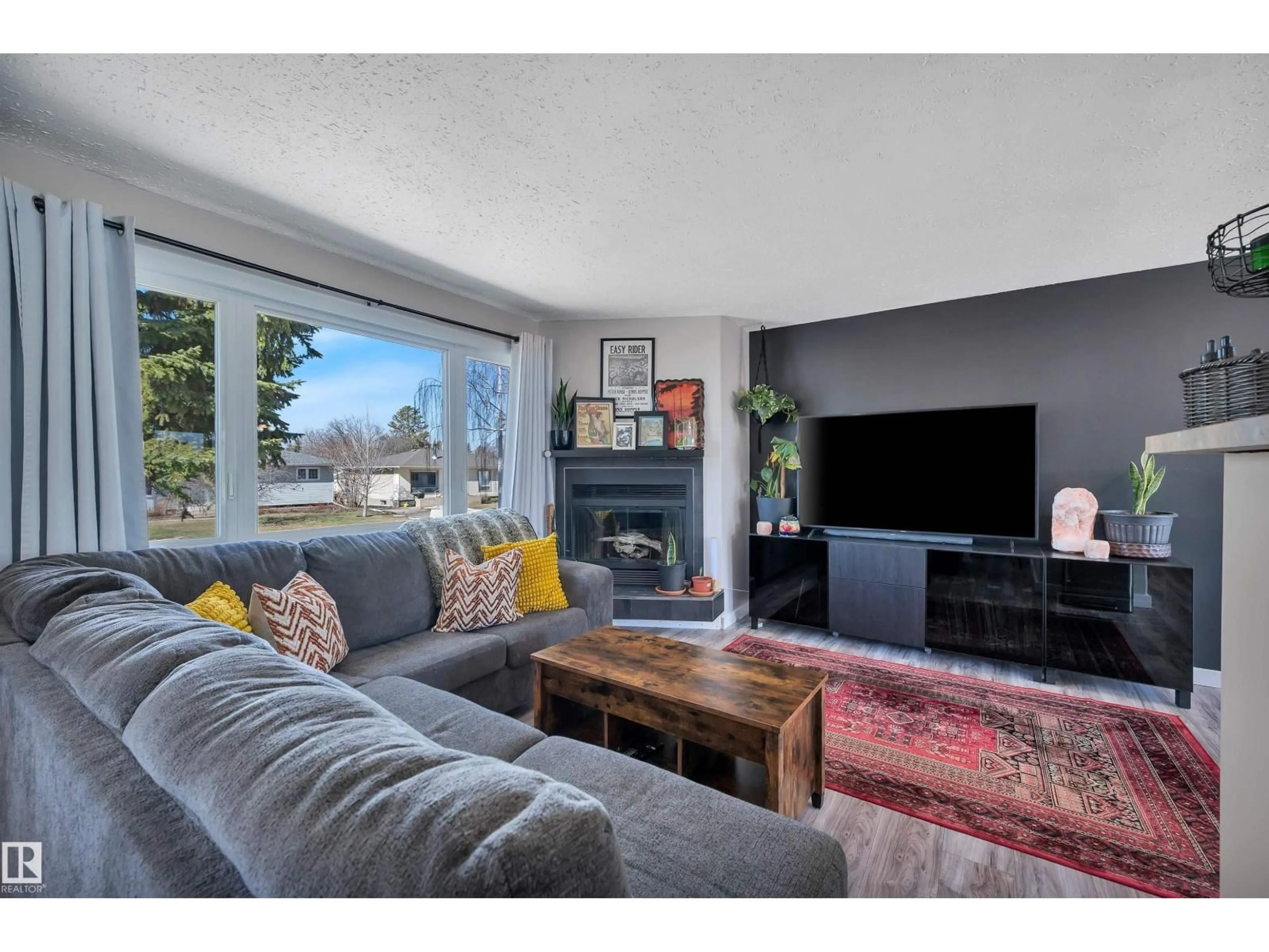 Living room with furniture, unknown for 40 WREN CR, Sherwood Park Alberta T8A0G5